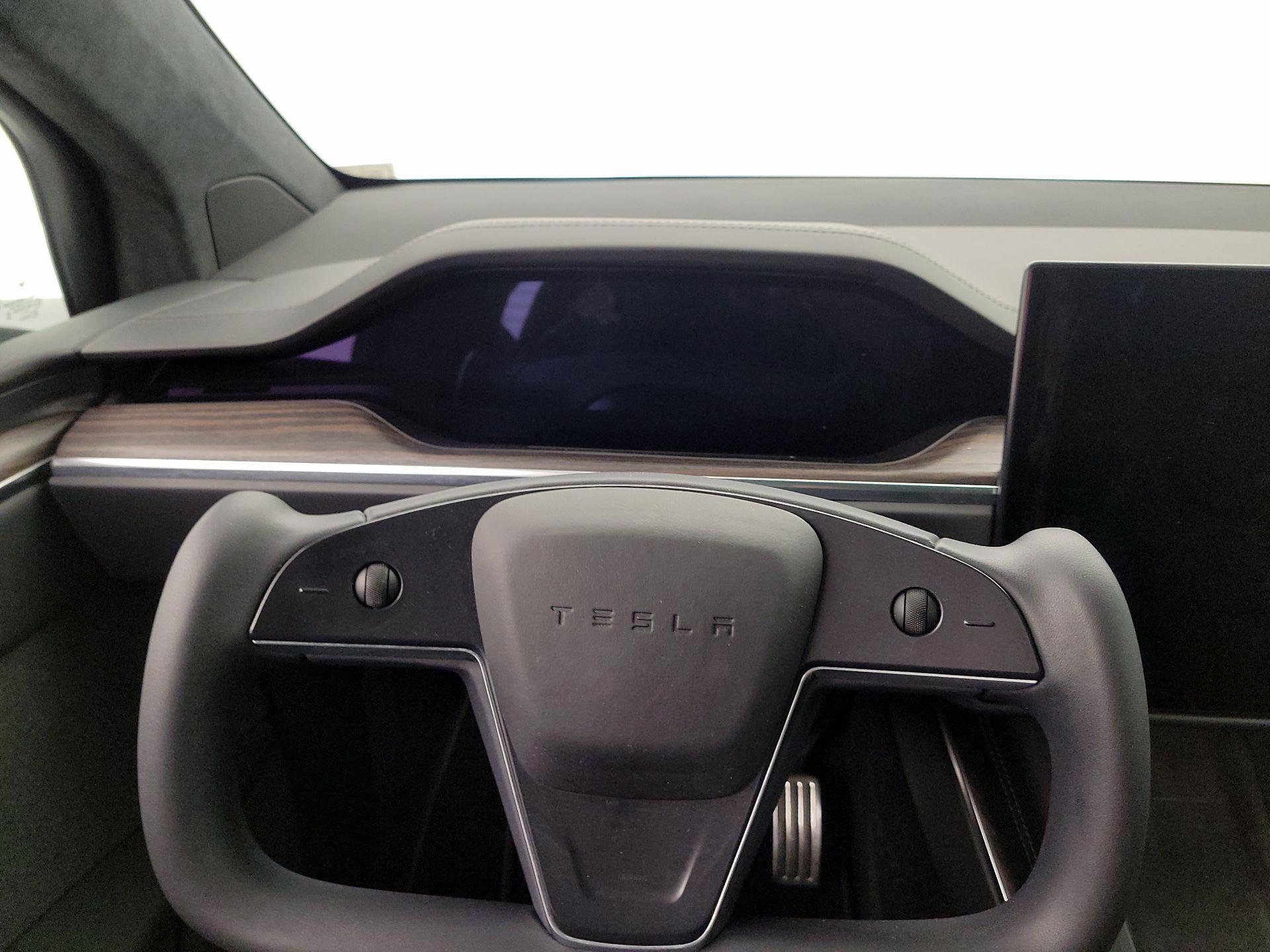 Thumbnail: 2022 Tesla Model X - 10