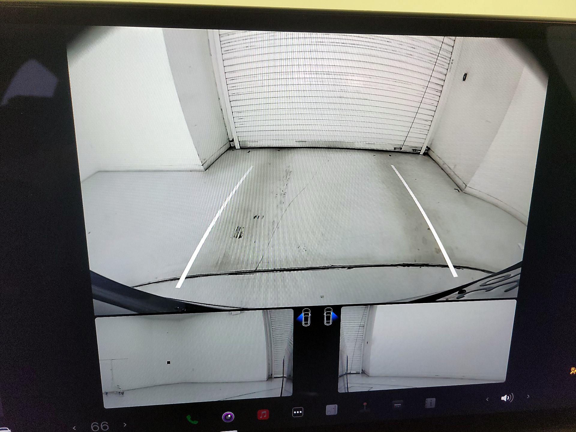 Thumbnail: 2022 Tesla Model X - 11