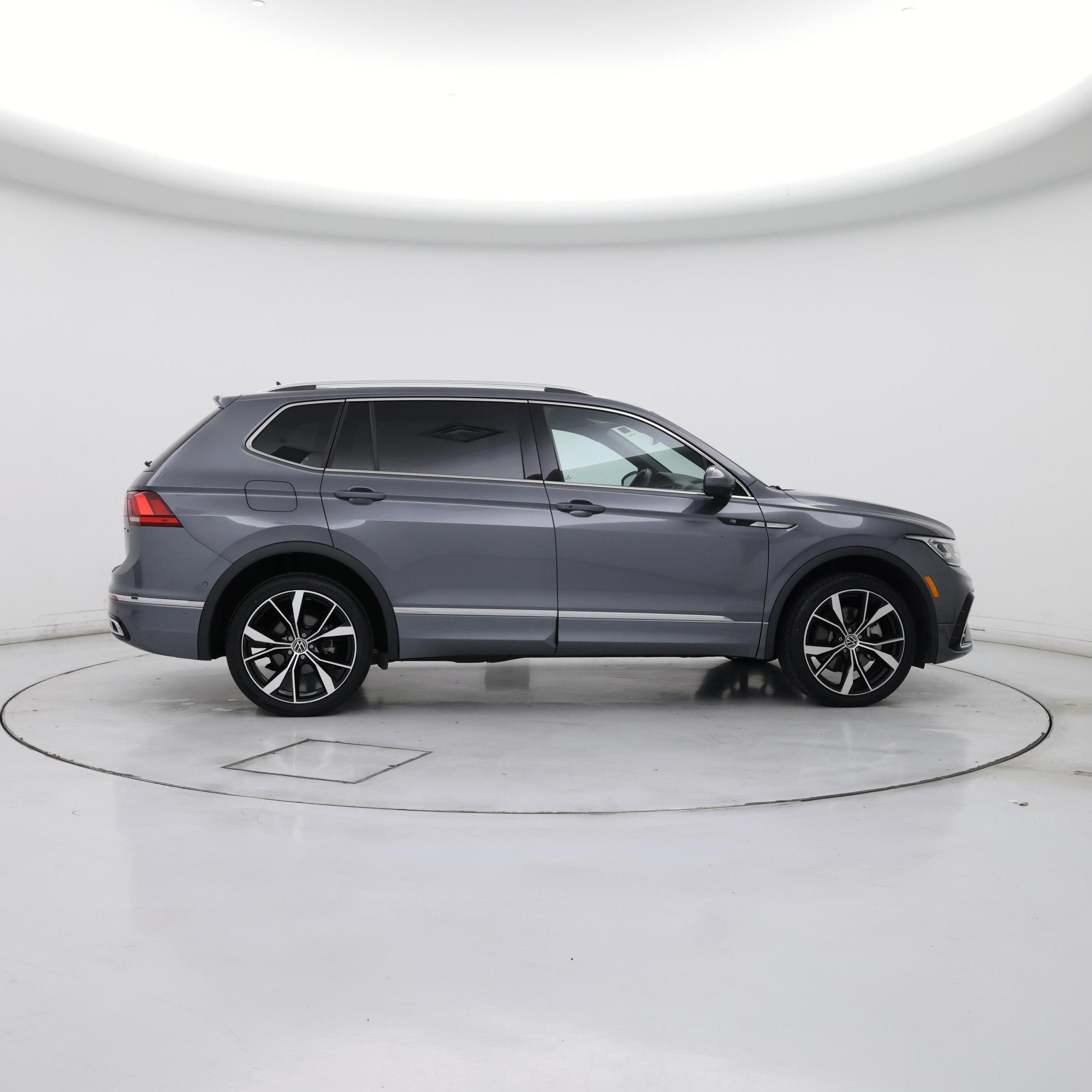 Thumbnail: 2024 Volkswagen Tiguan - 7