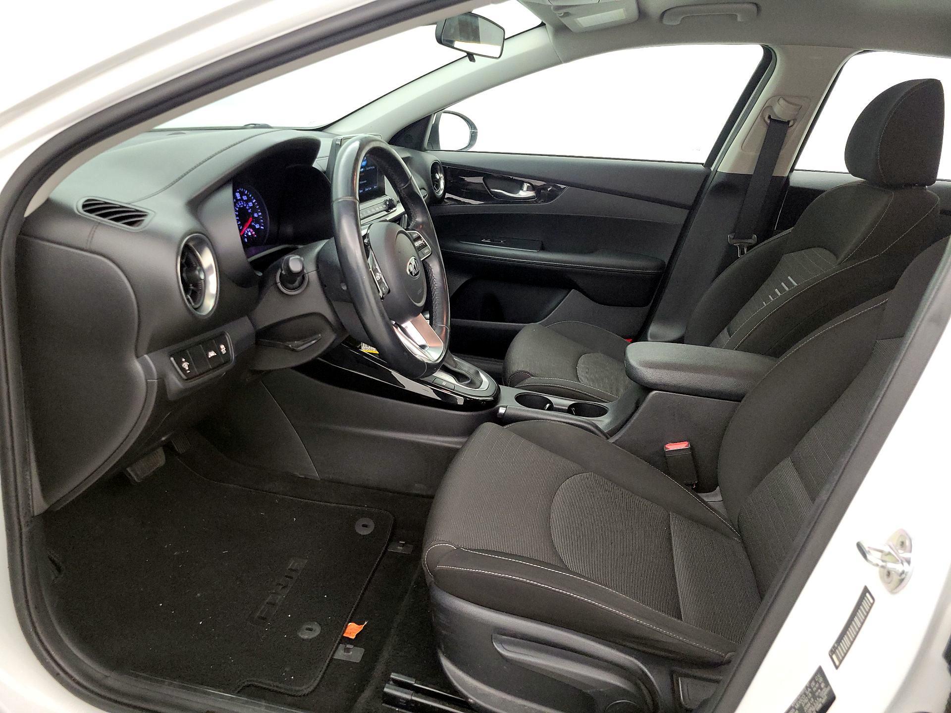 Thumbnail: 2019 Kia Forte - 11