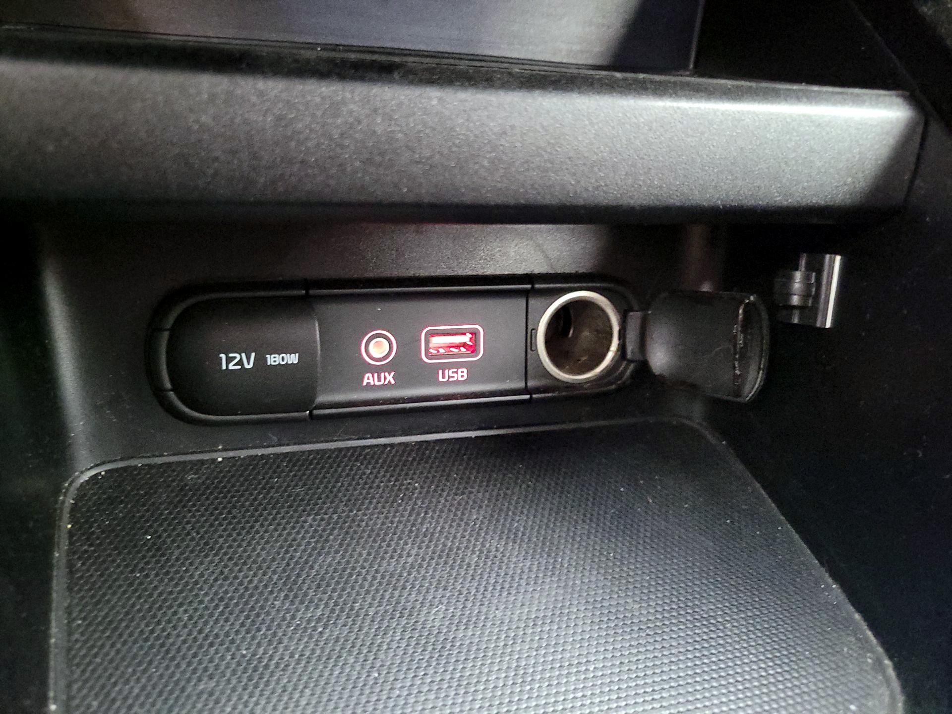 Thumbnail: 2019 Kia Forte - 18