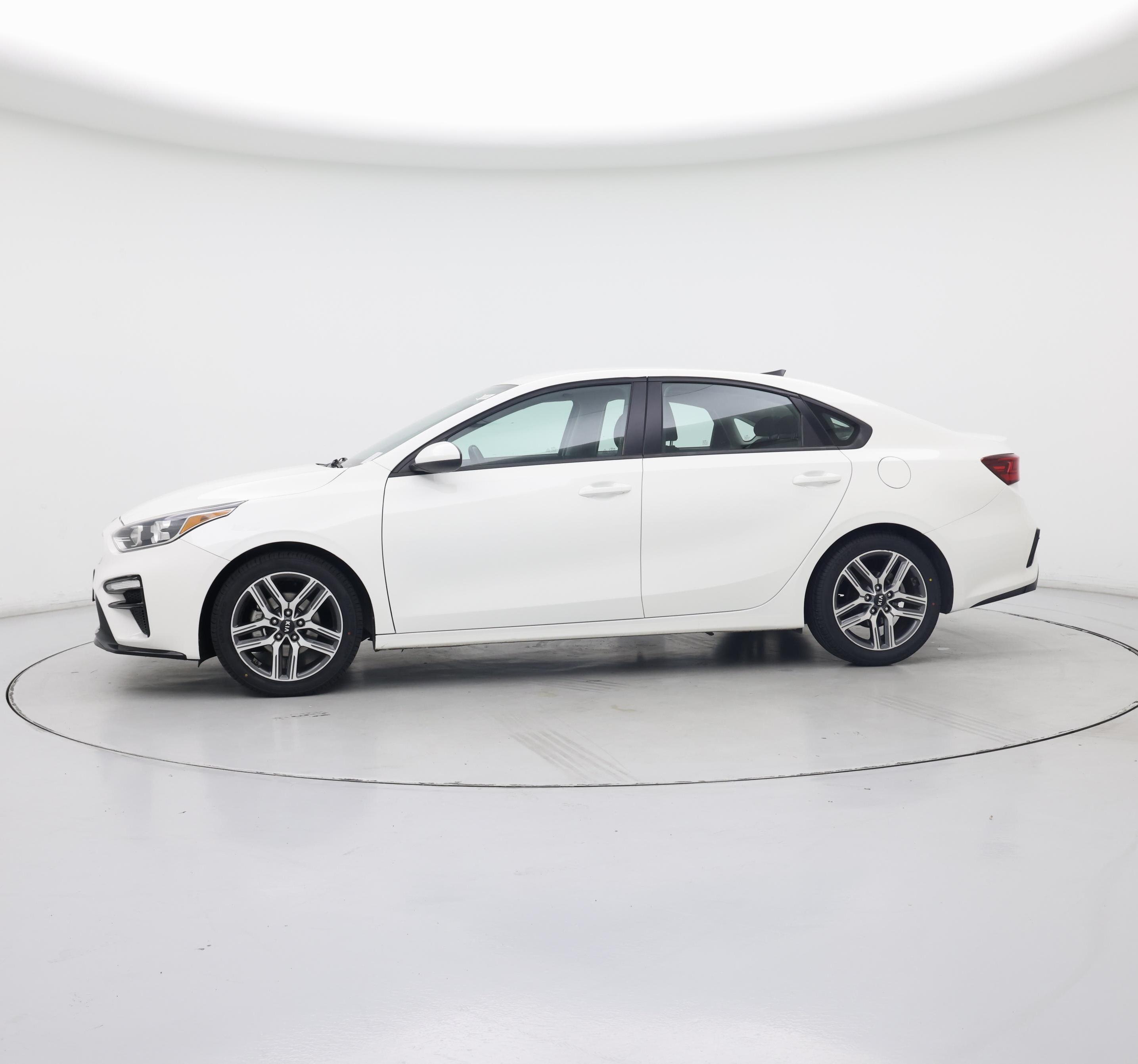 Thumbnail: 2019 Kia Forte - 3