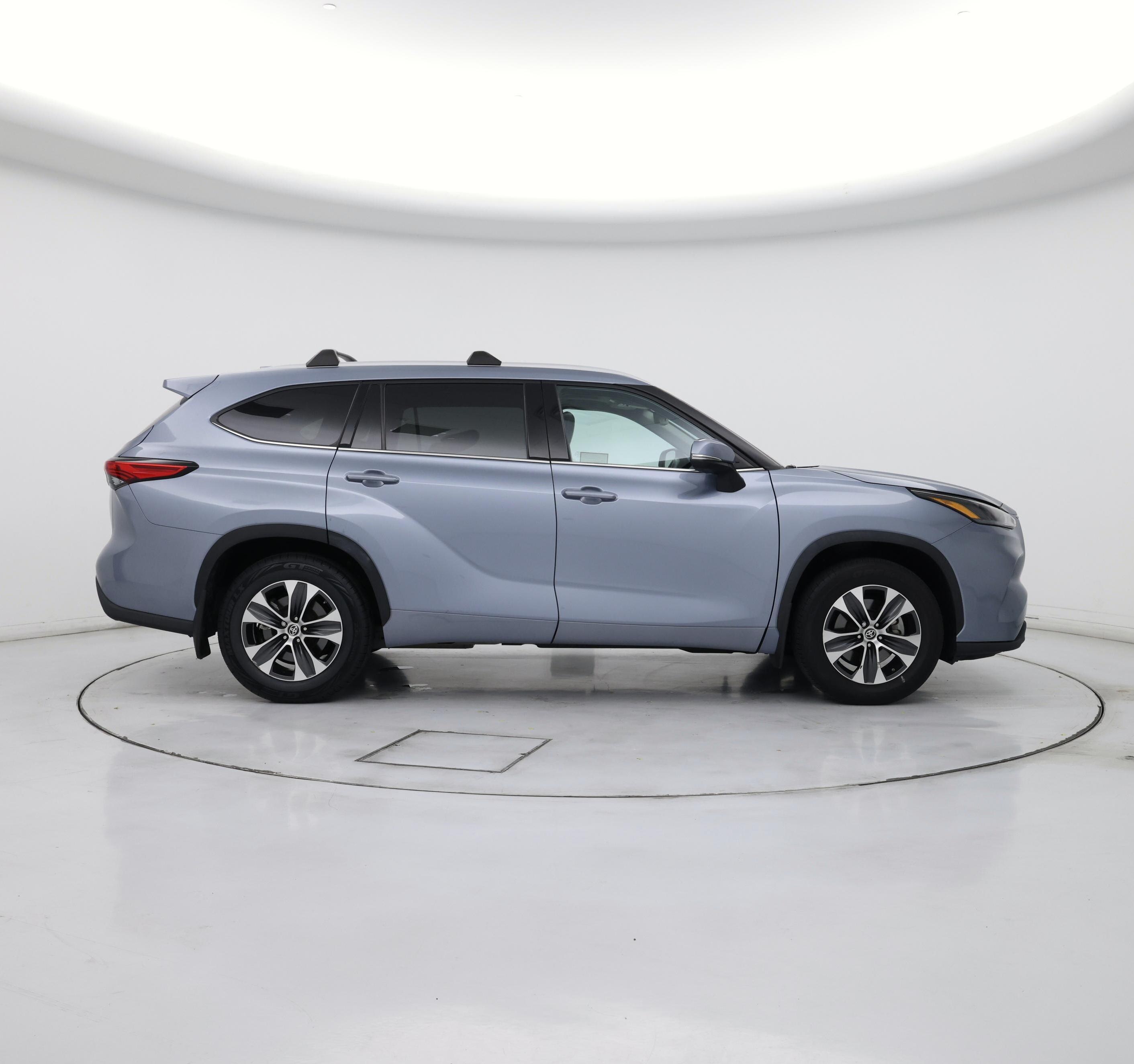 Thumbnail: 2022 Toyota Highlander - 7