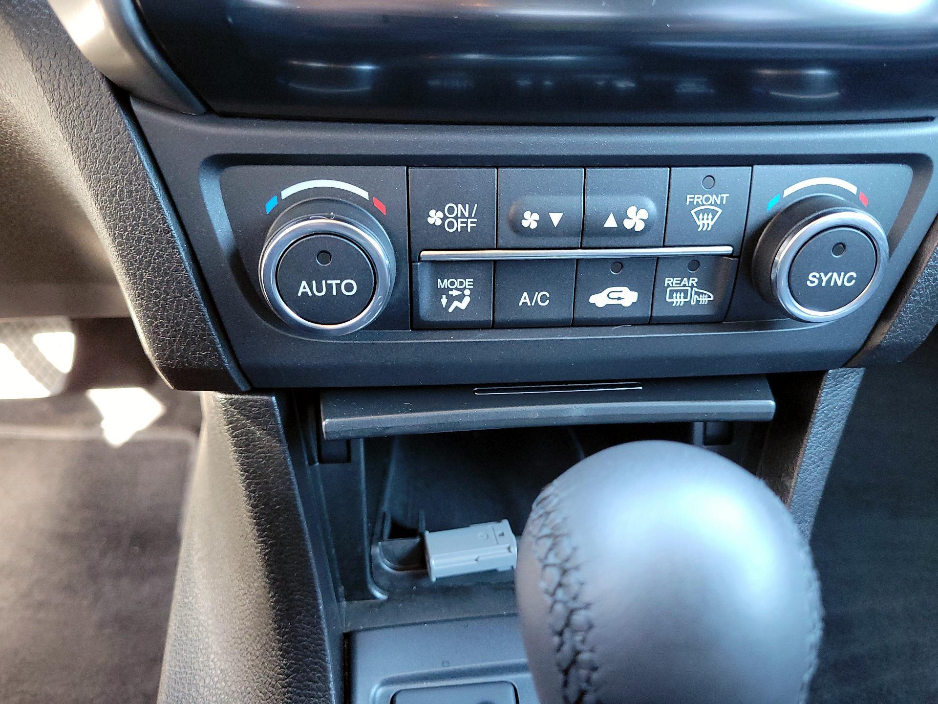 Thumbnail: 2020 Acura ILX - 16