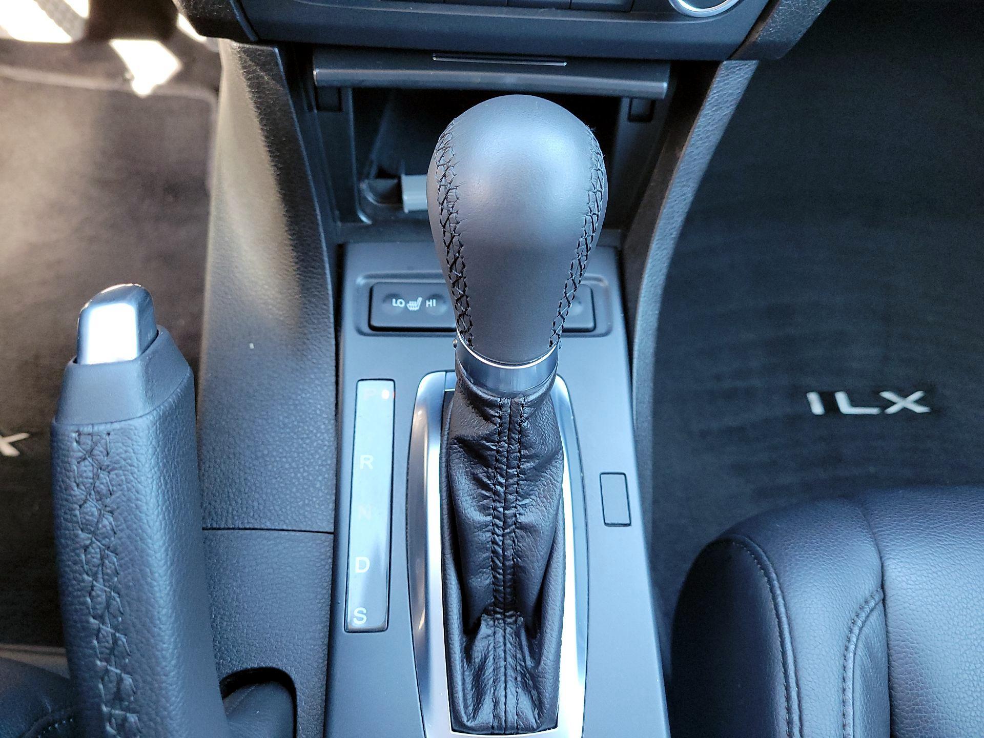 Thumbnail: 2020 Acura ILX - 17