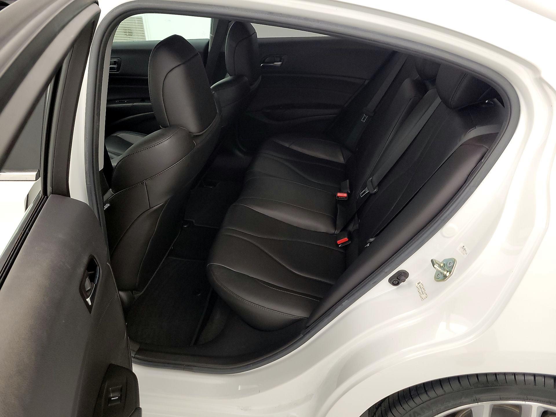 Thumbnail: 2020 Acura ILX - 19