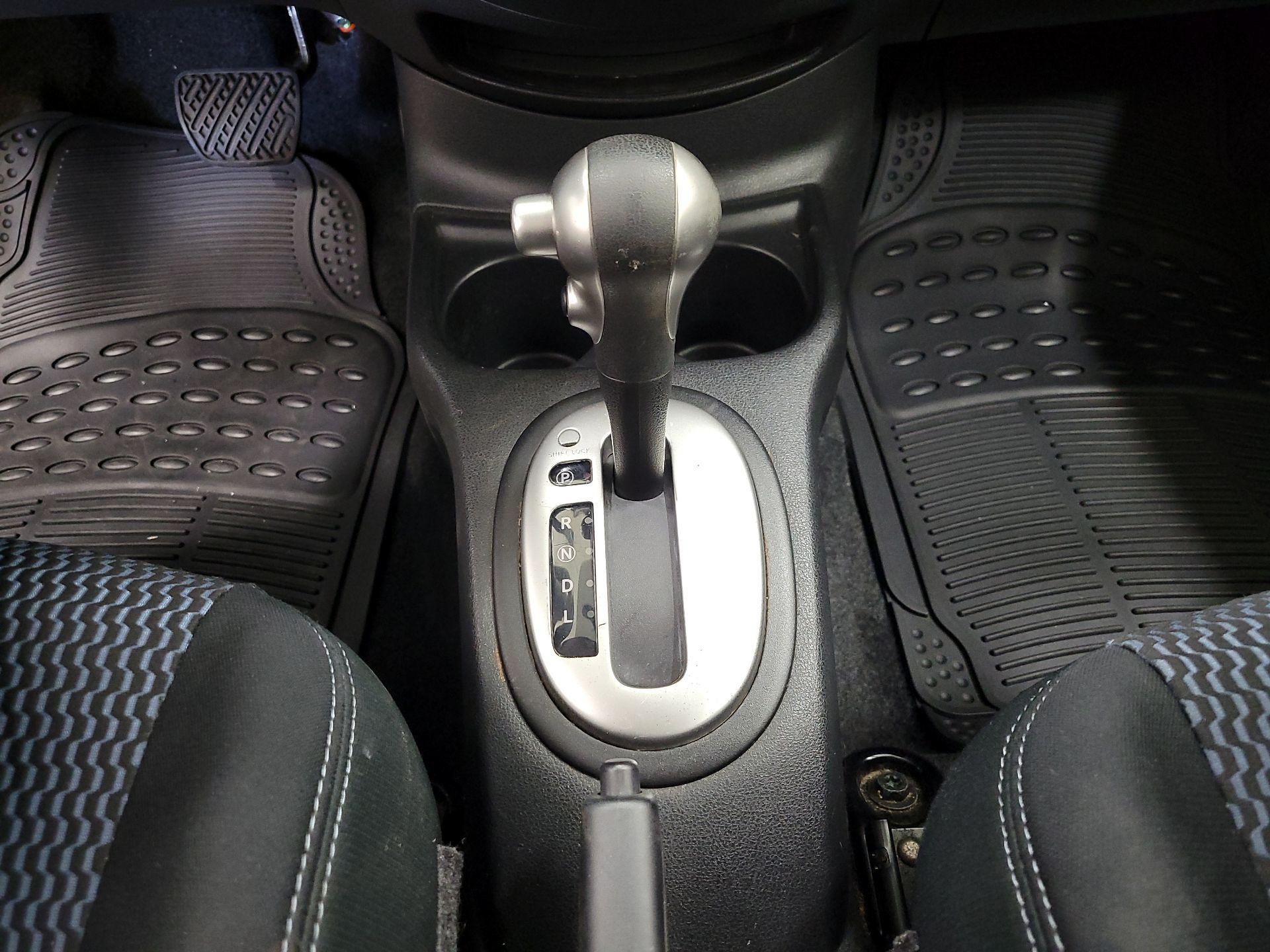 Thumbnail: 2016 Nissan Versa Note - 17