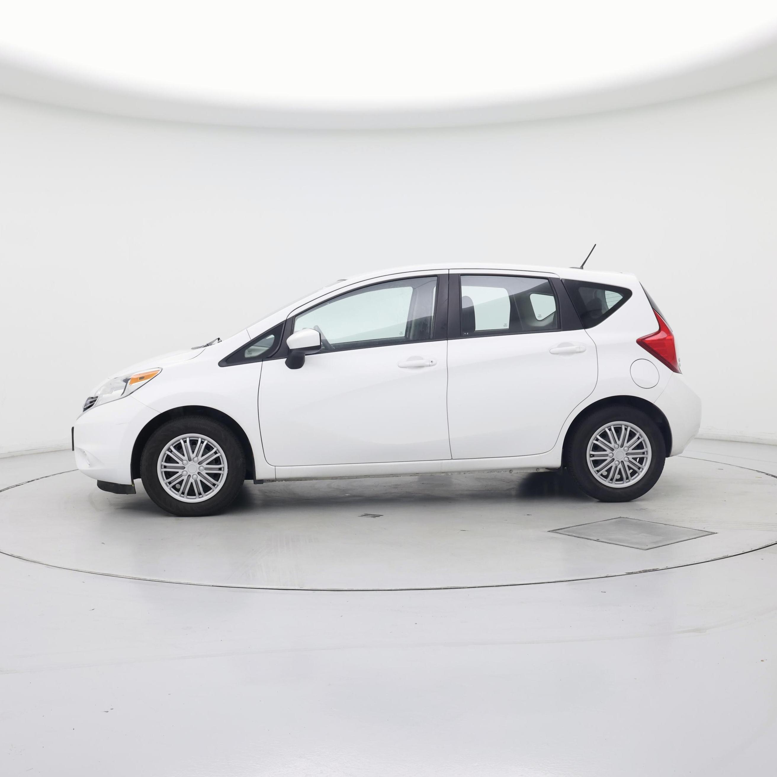 Thumbnail: 2016 Nissan Versa Note - 3