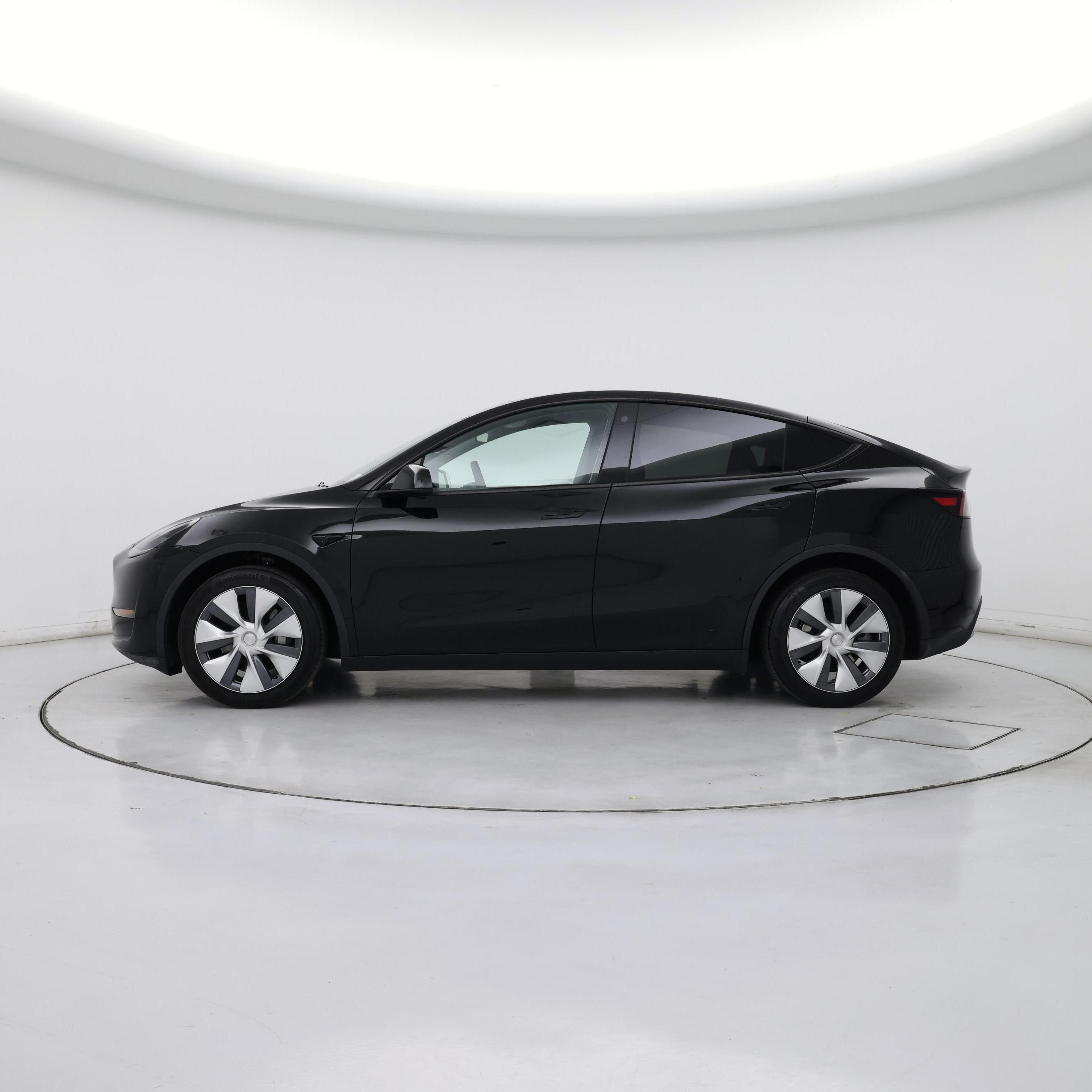 Thumbnail: 2023 Tesla Model Y - 3