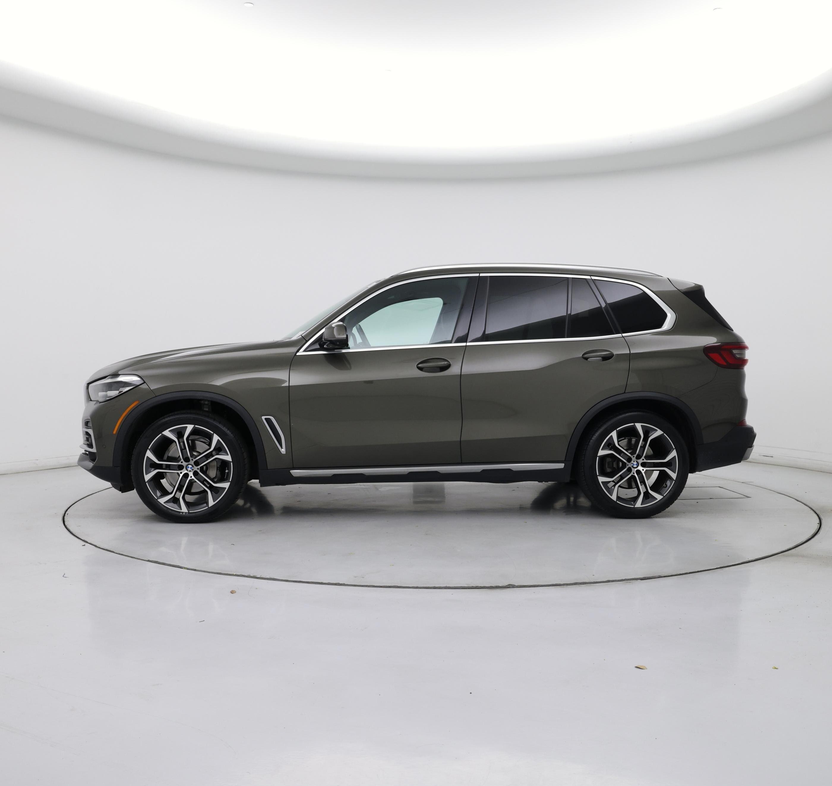 Thumbnail: 2022 BMW X5 - 3