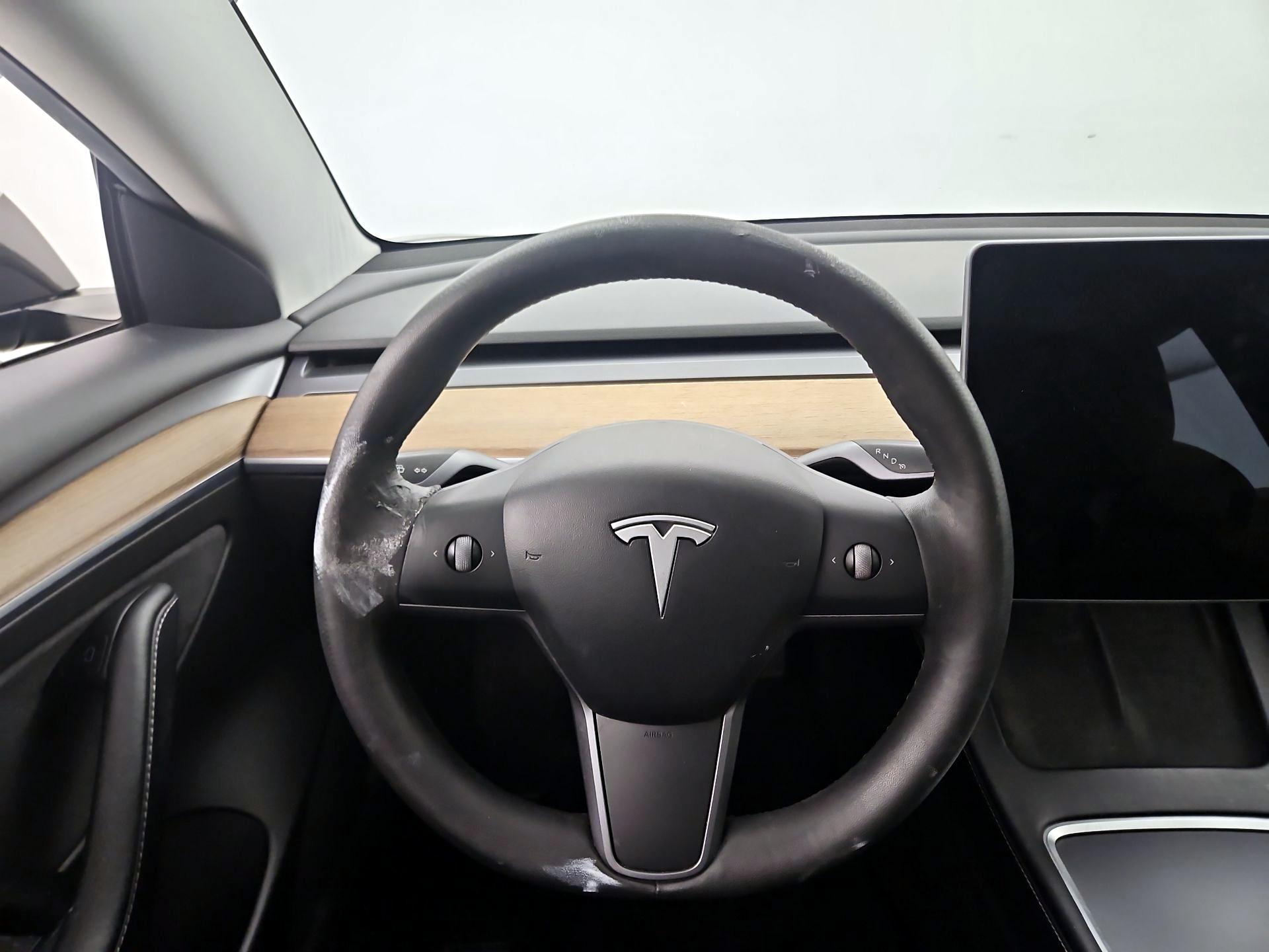 Thumbnail: 2021 Tesla Model 3 - 10
