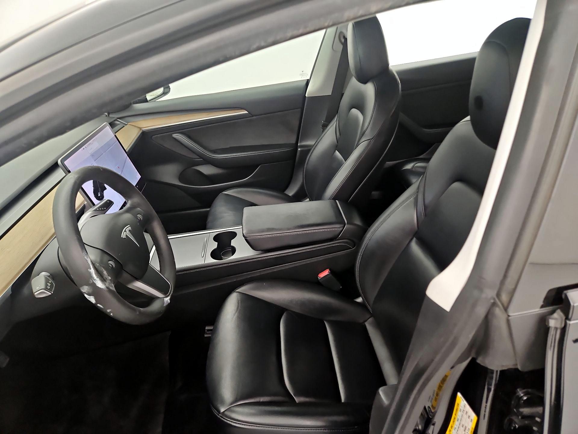 Thumbnail: 2021 Tesla Model 3 - 11