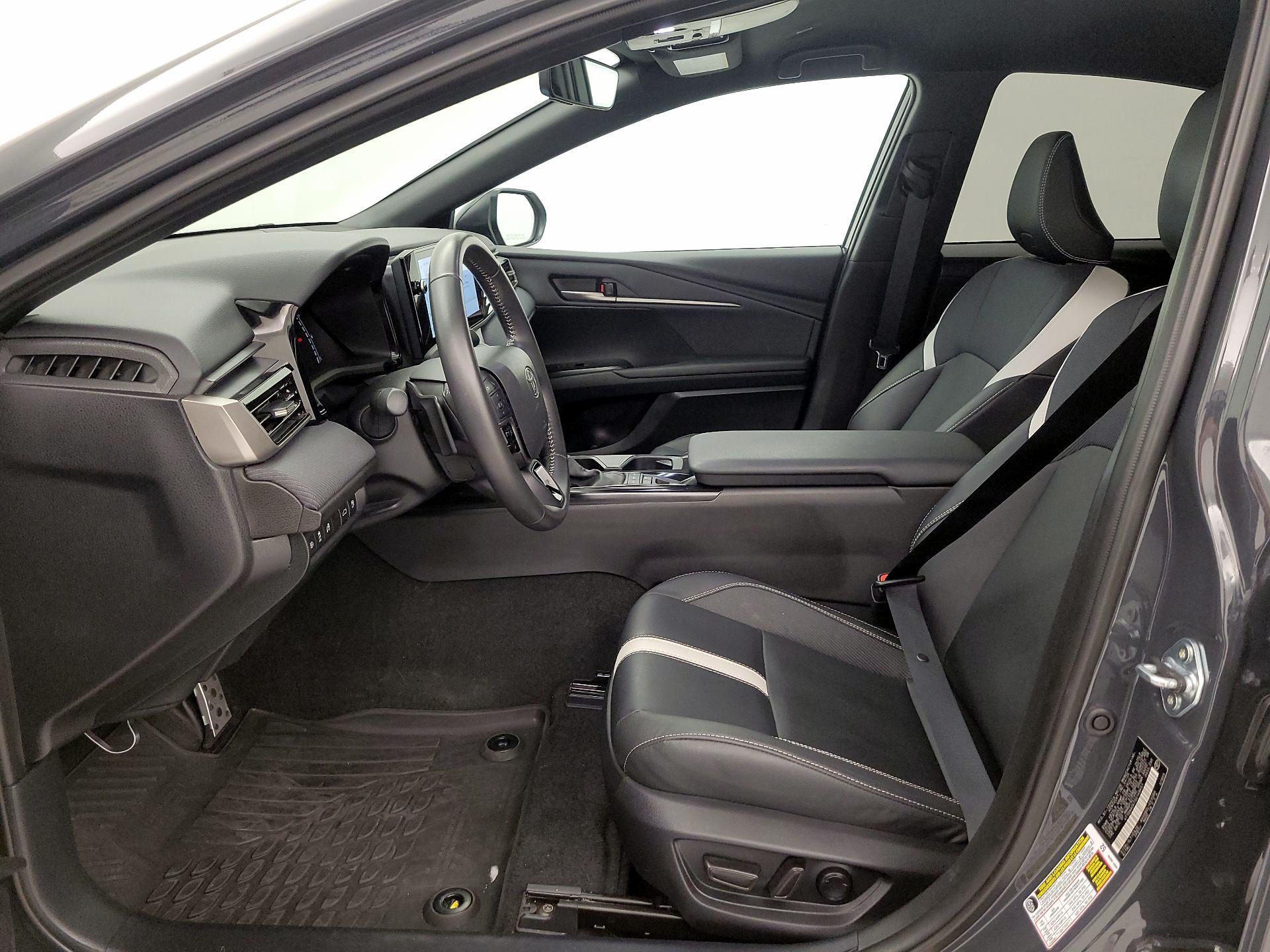 Thumbnail: 2025 Toyota Camry - 11