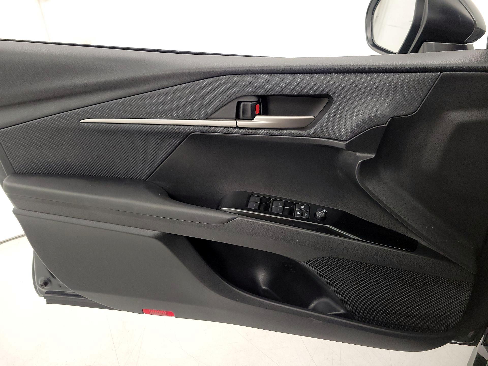 Thumbnail: 2025 Toyota Camry - 12