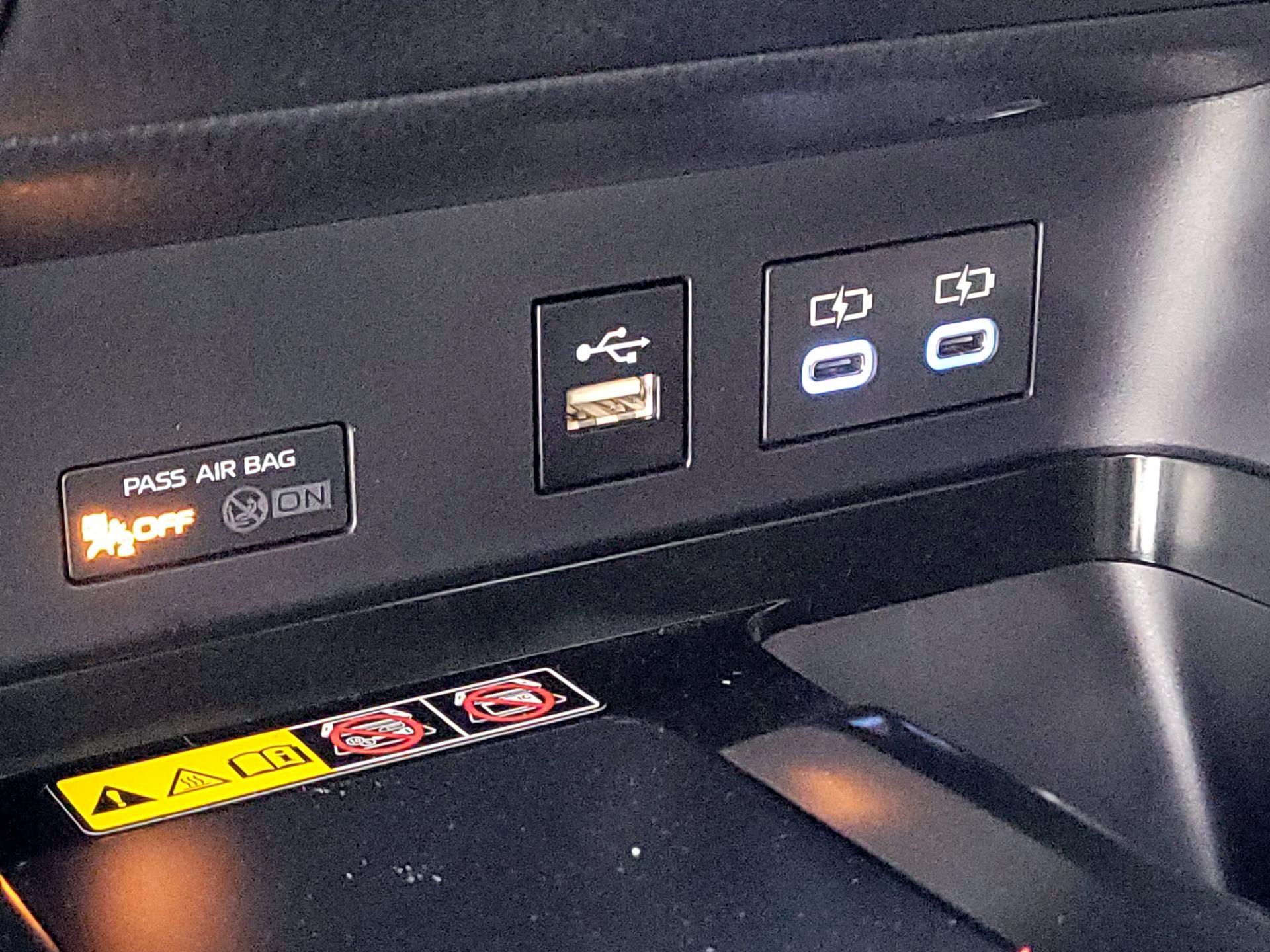 Thumbnail: 2025 Toyota Camry - 18