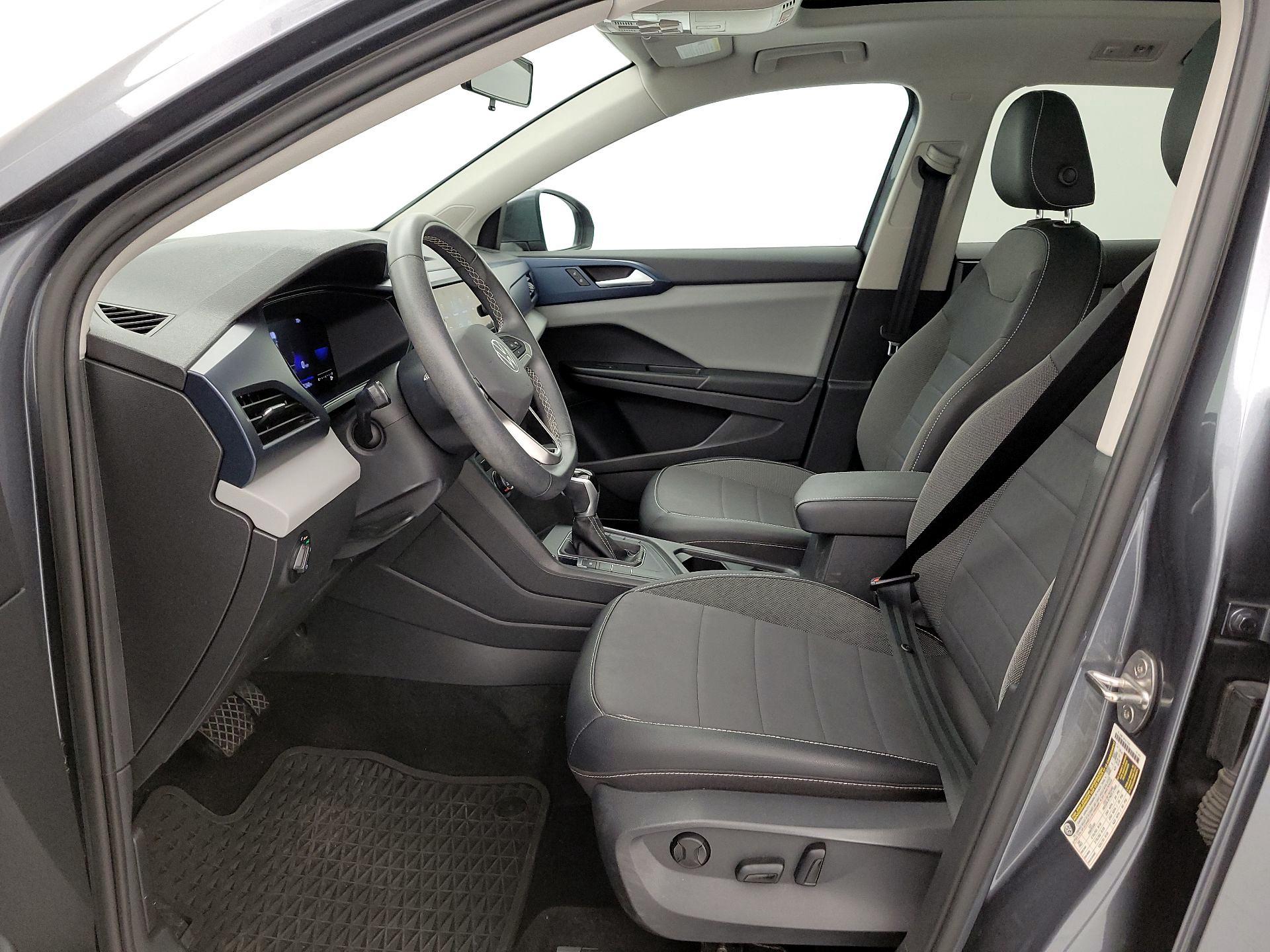 Thumbnail: 2022 Volkswagen Taos - 11