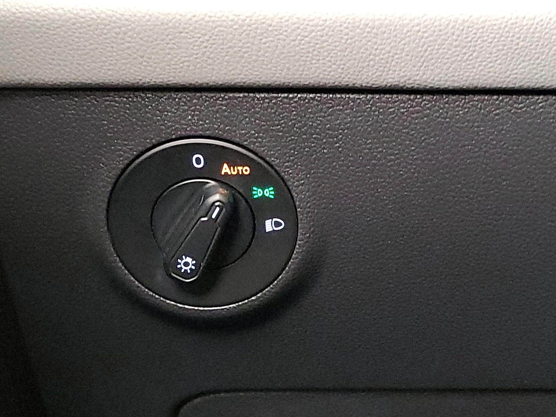 Thumbnail: 2022 Volkswagen Taos - 13