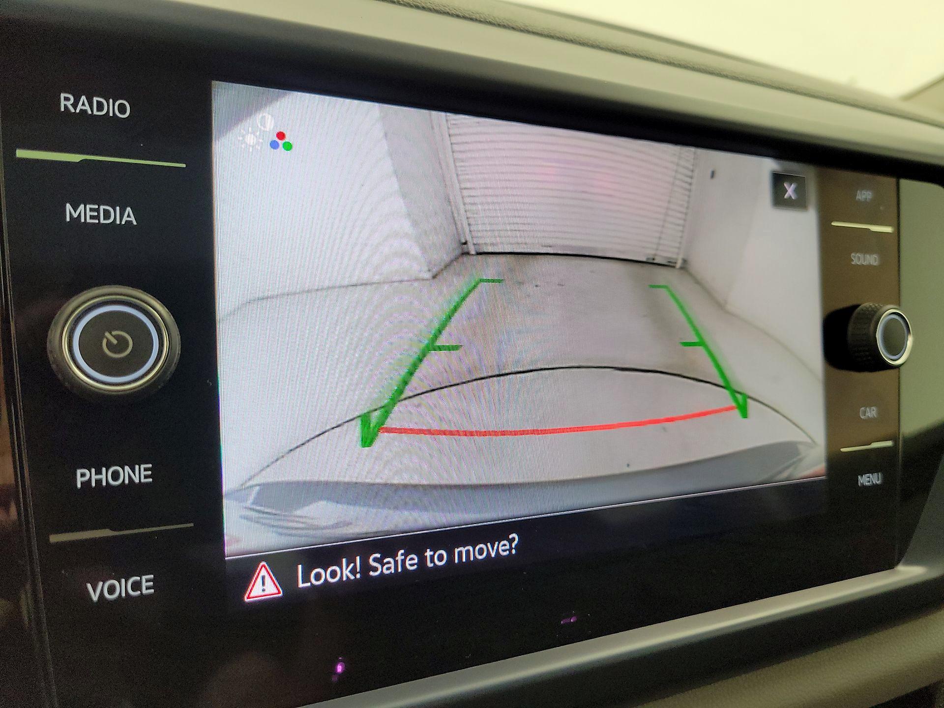 Thumbnail: 2022 Volkswagen Taos - 14