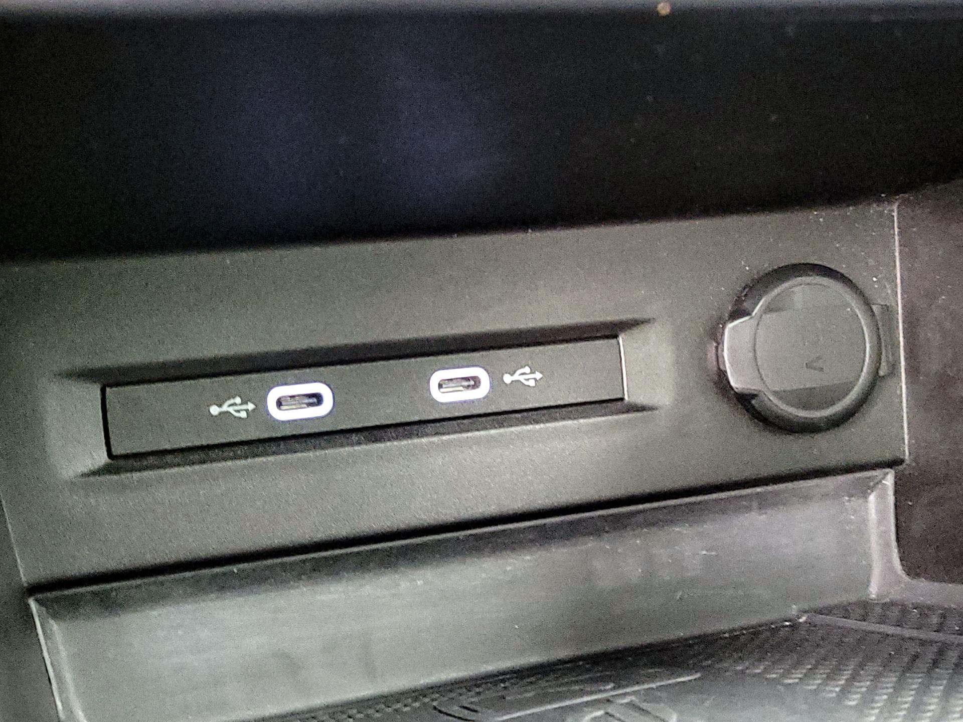 Thumbnail: 2022 Volkswagen Taos - 18