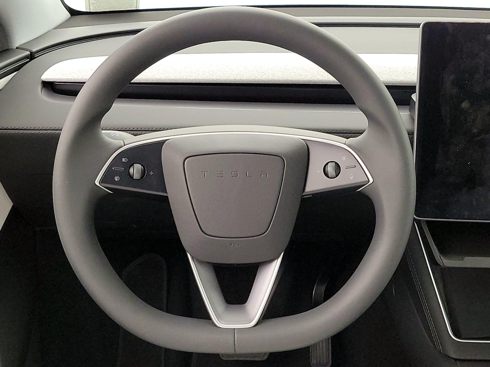 2026 Tesla Model Y Long Range - Photo 11