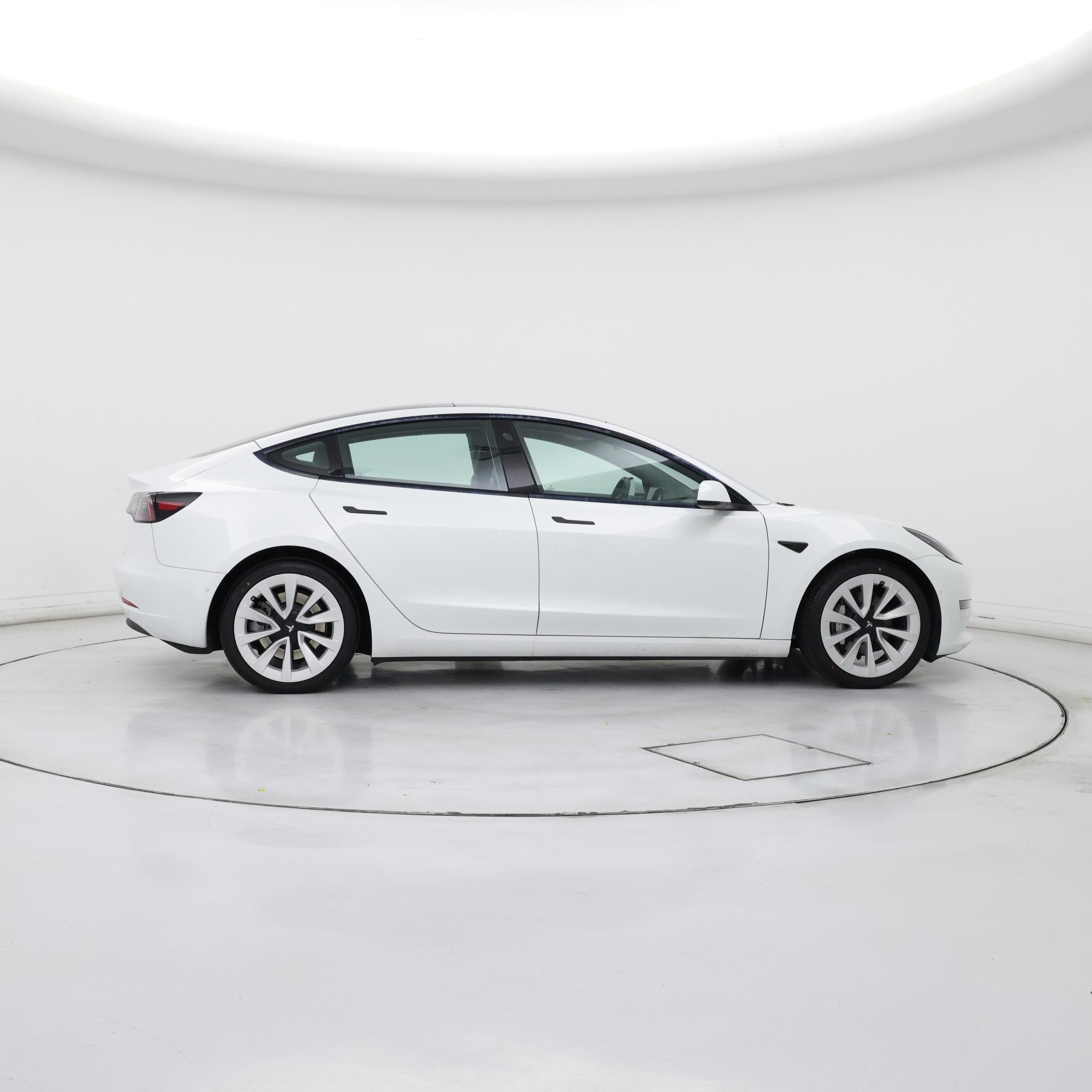 Thumbnail: 2022 Tesla Model 3 - 7