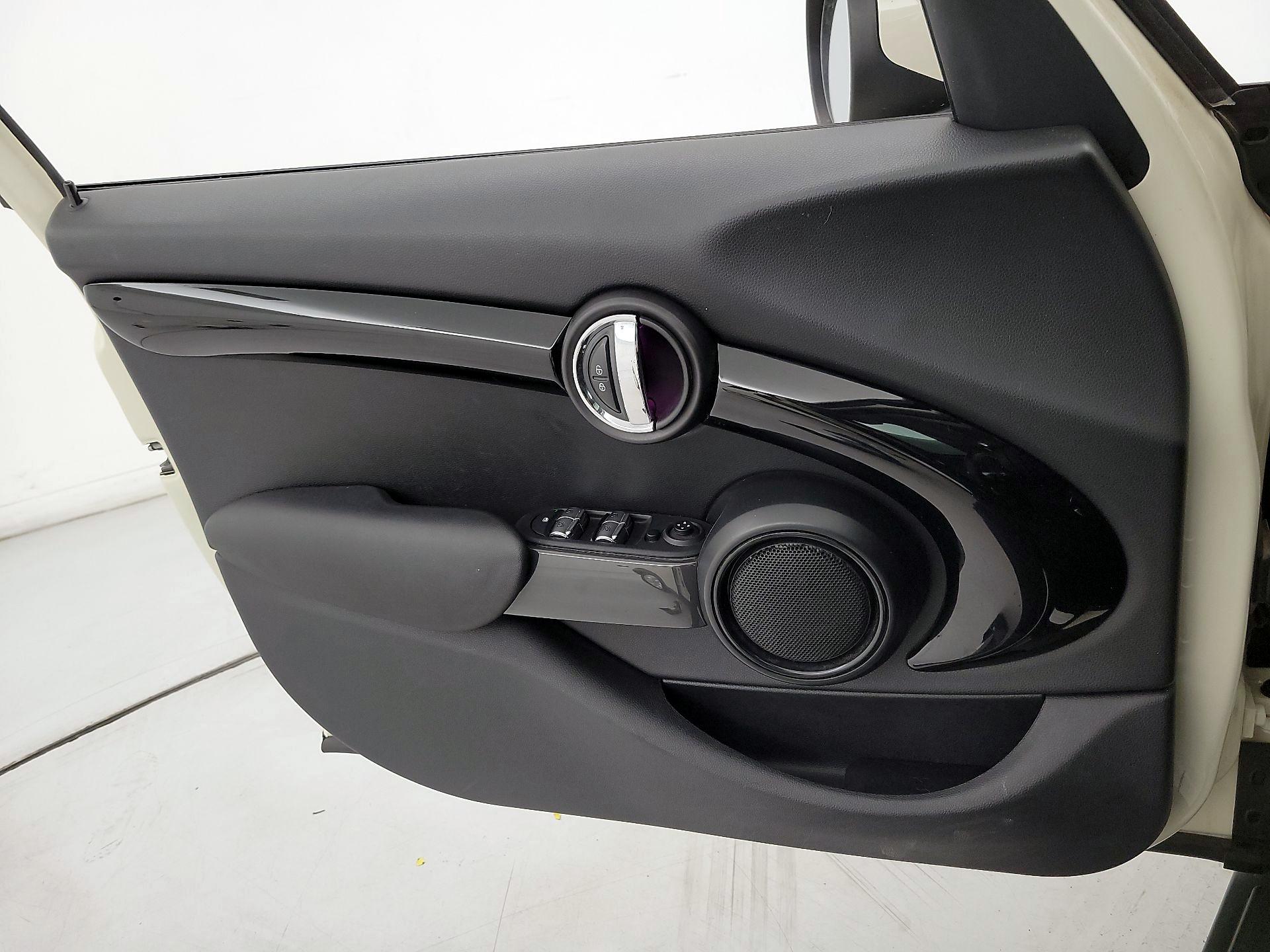 Thumbnail: 2020 MINI Cooper Hardtop - 12