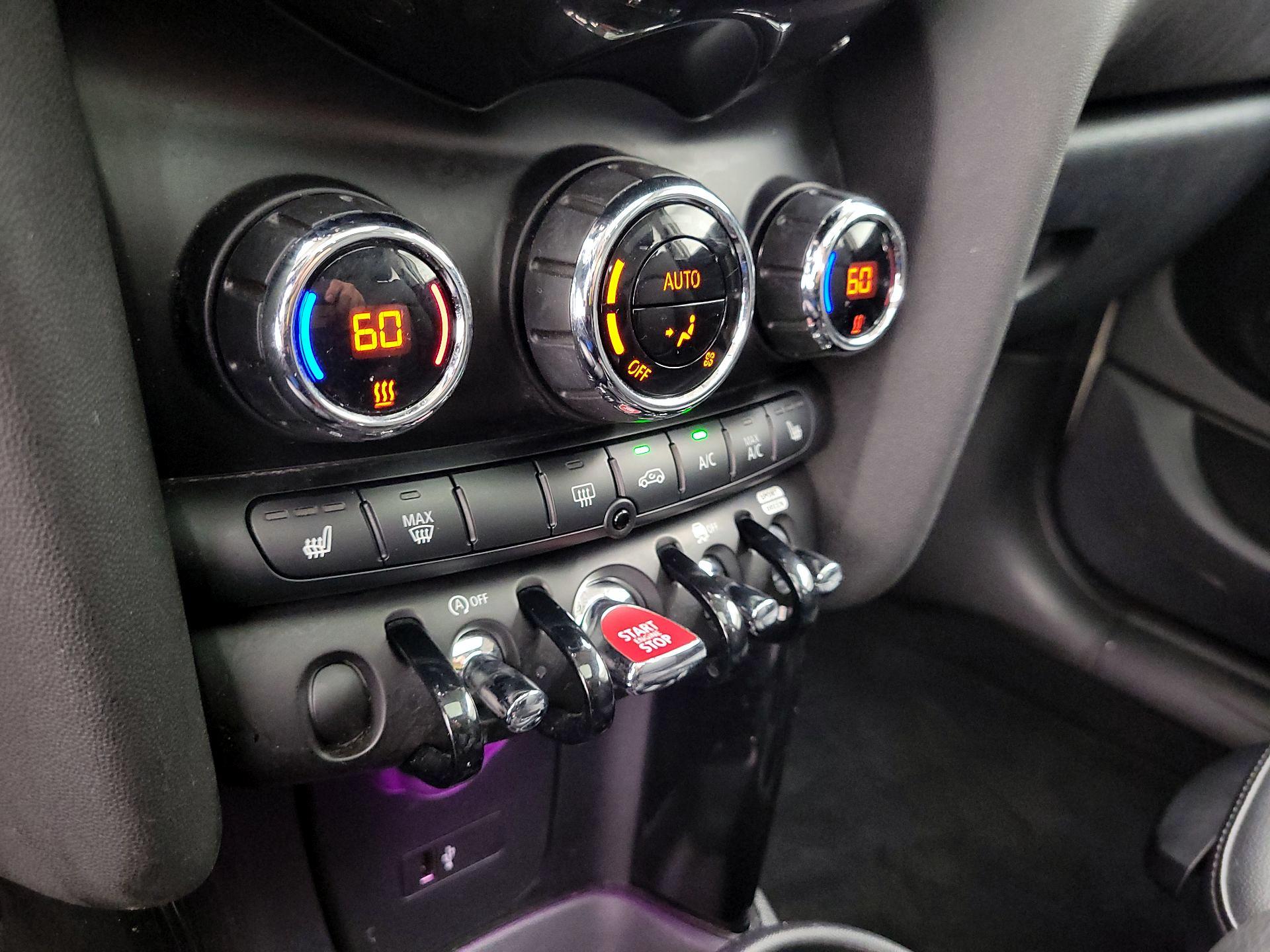 Thumbnail: 2020 MINI Cooper Hardtop - 16