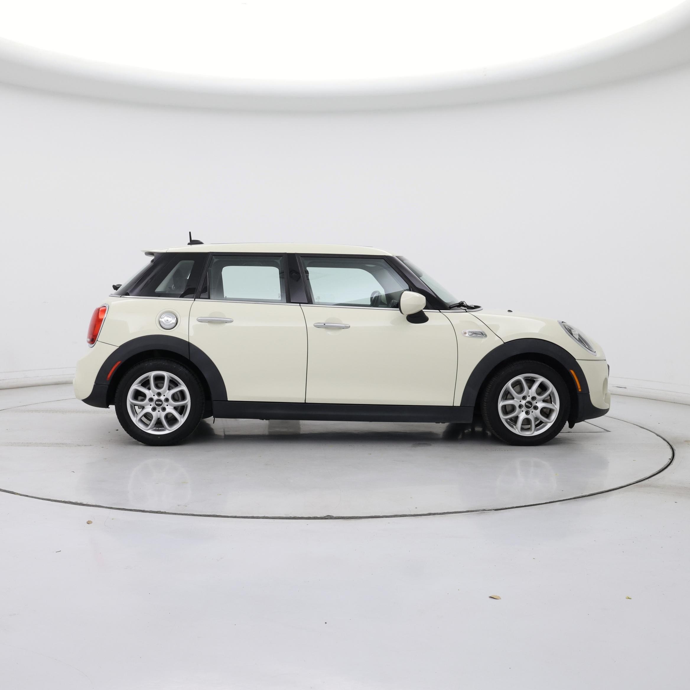 Thumbnail: 2020 MINI Cooper Hardtop - 7