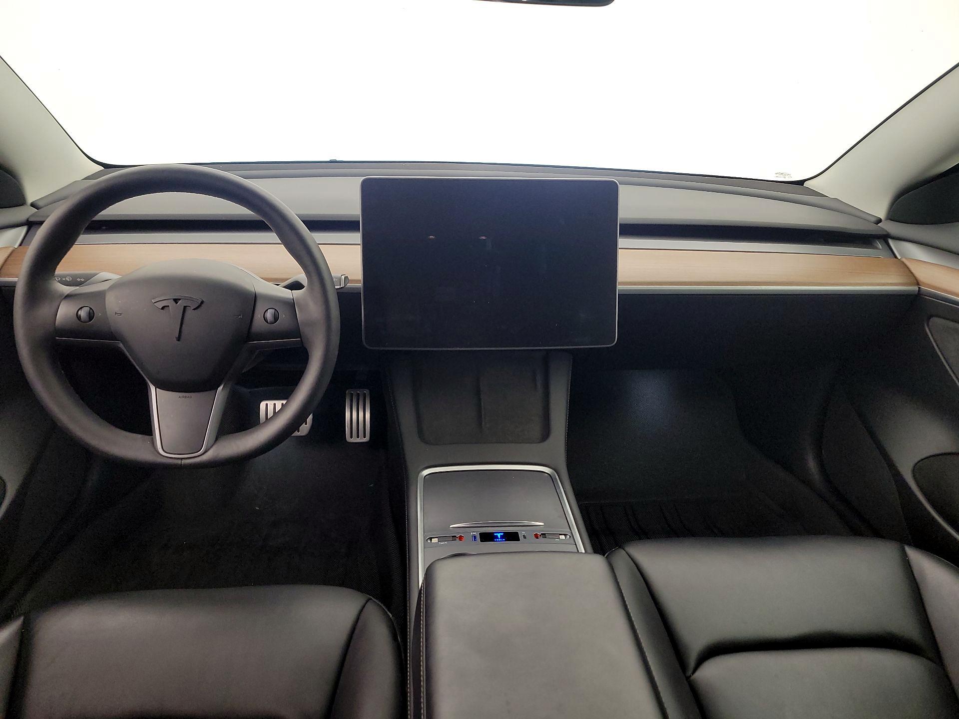 Thumbnail: 2023 Tesla Model 3 - 9