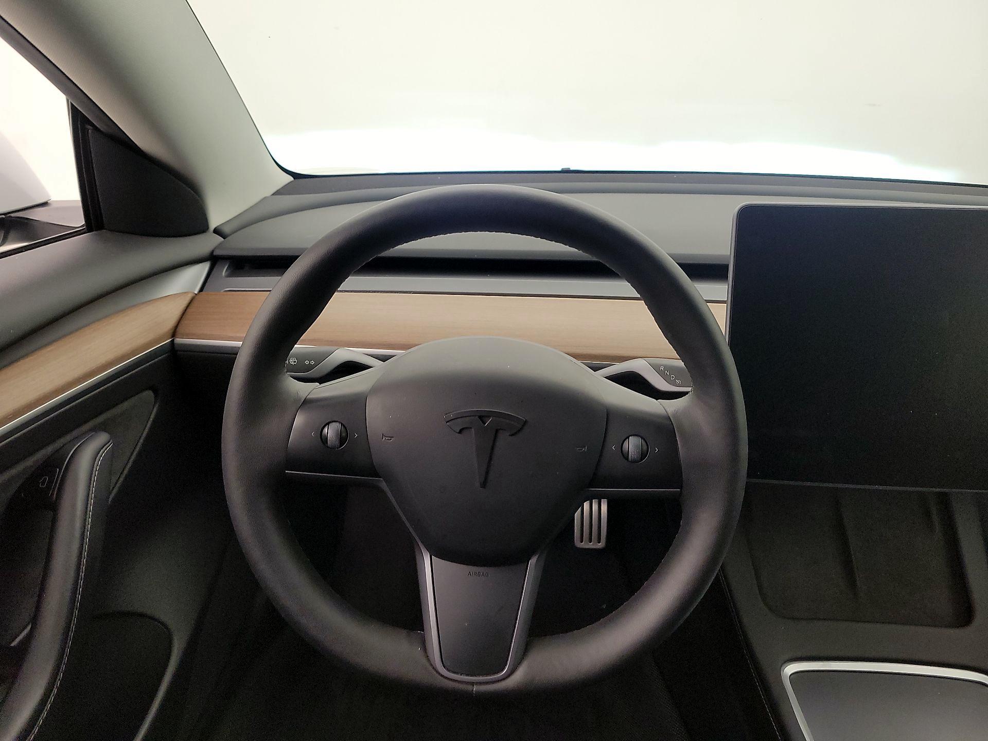 Thumbnail: 2023 Tesla Model 3 - 10