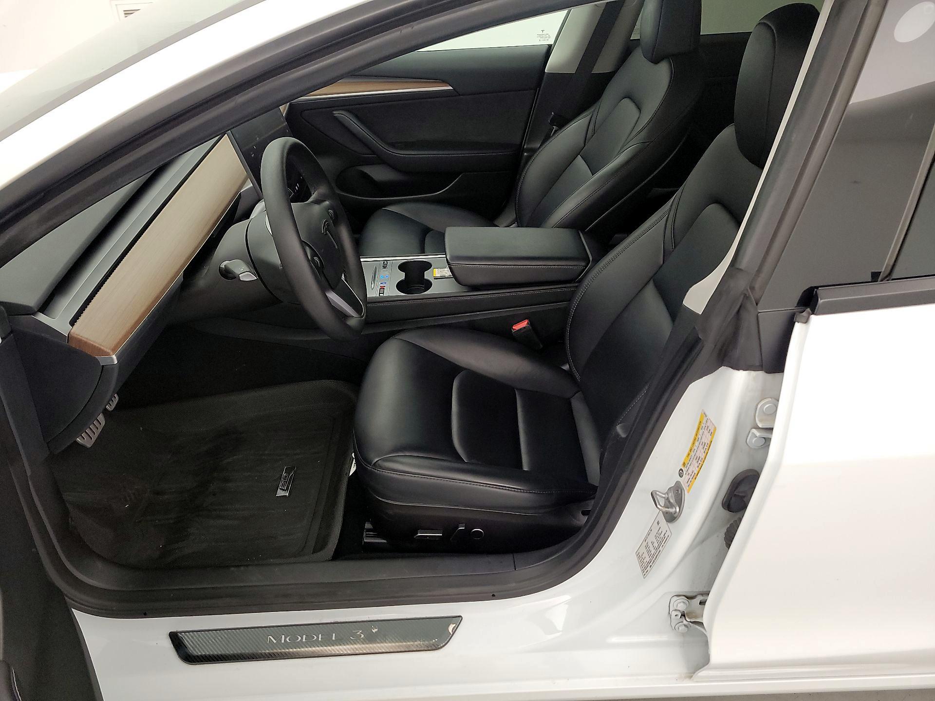 Thumbnail: 2023 Tesla Model 3 - 11