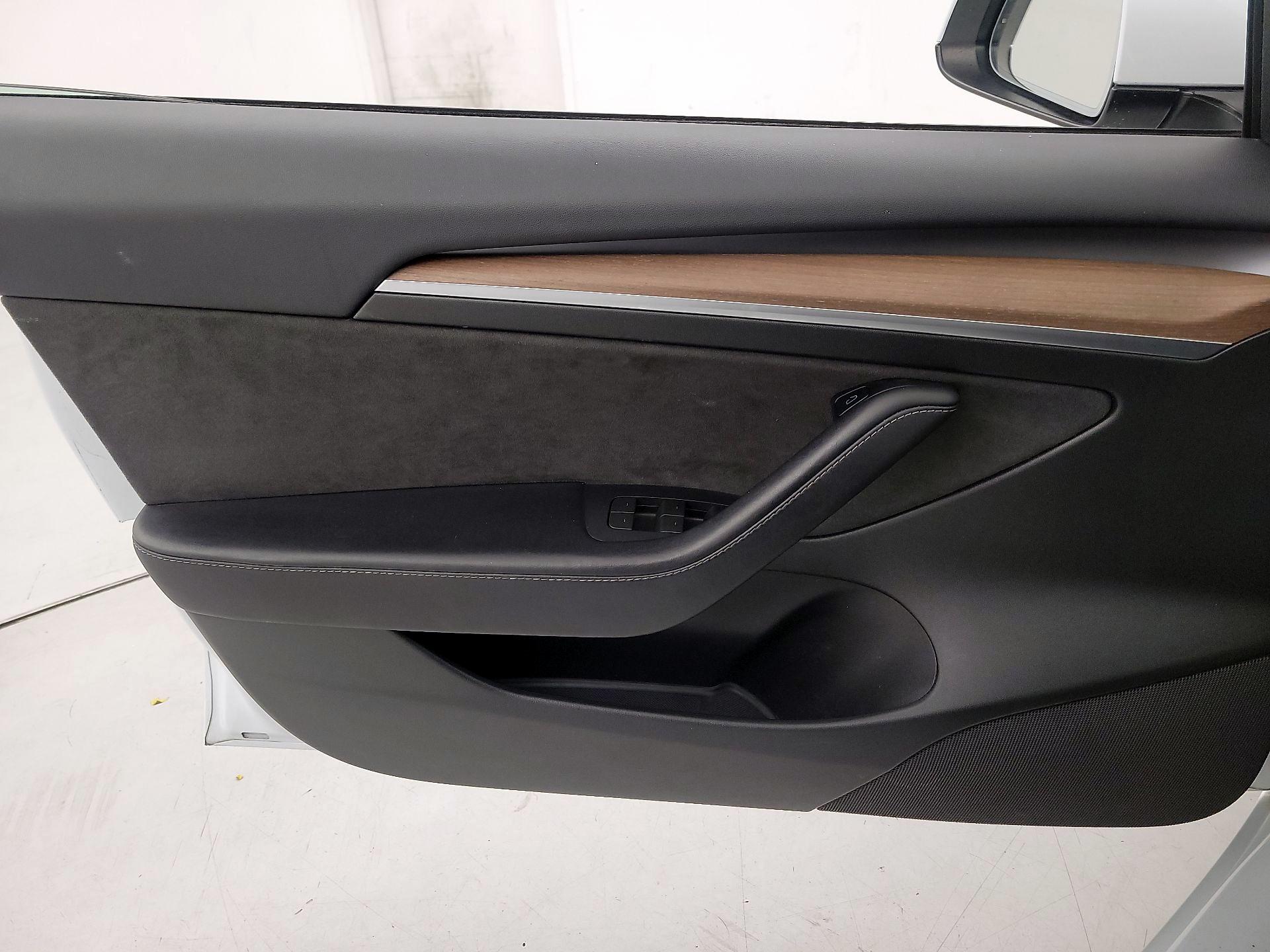 Thumbnail: 2023 Tesla Model 3 - 12