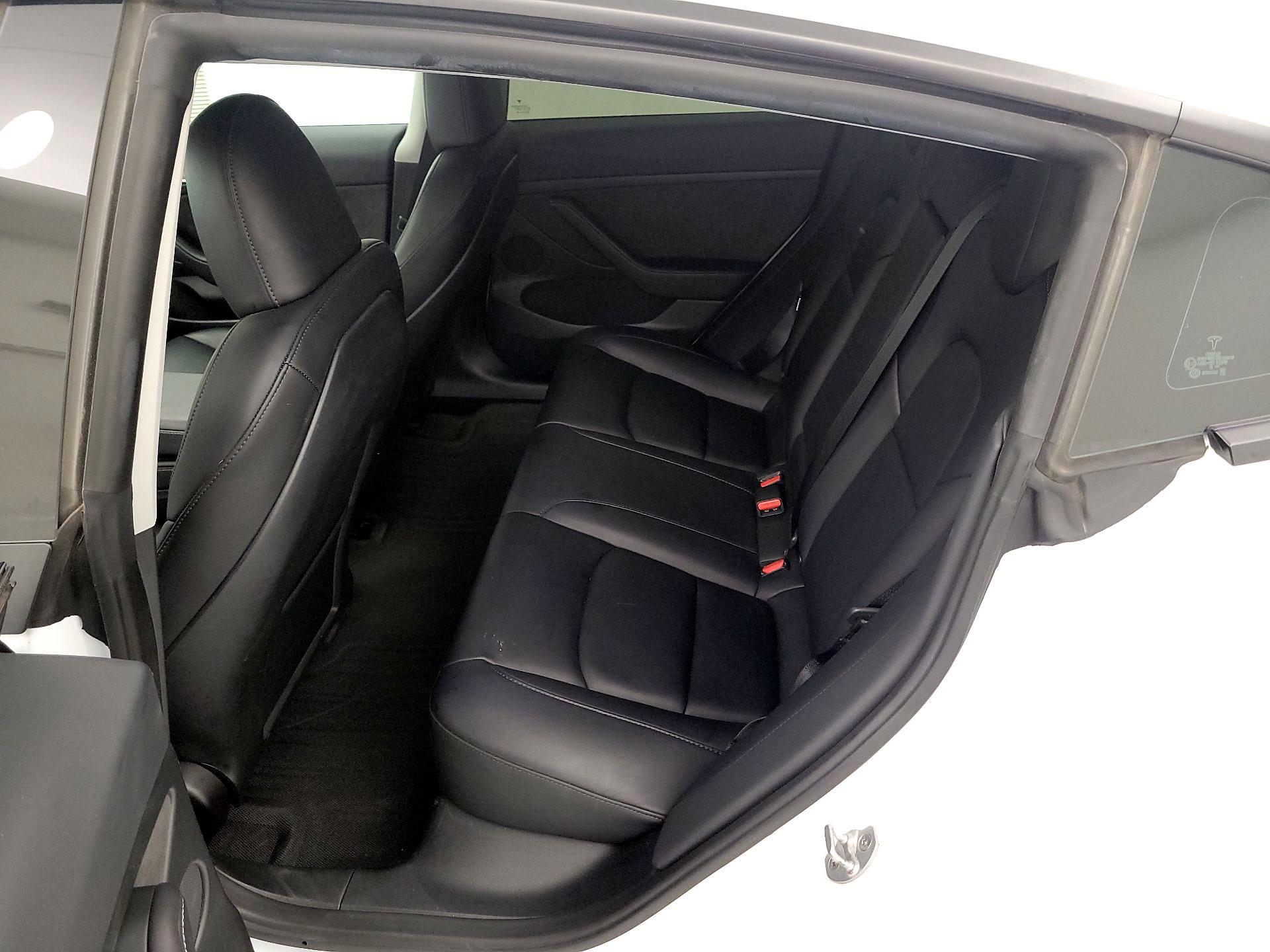 Thumbnail: 2023 Tesla Model 3 - 19