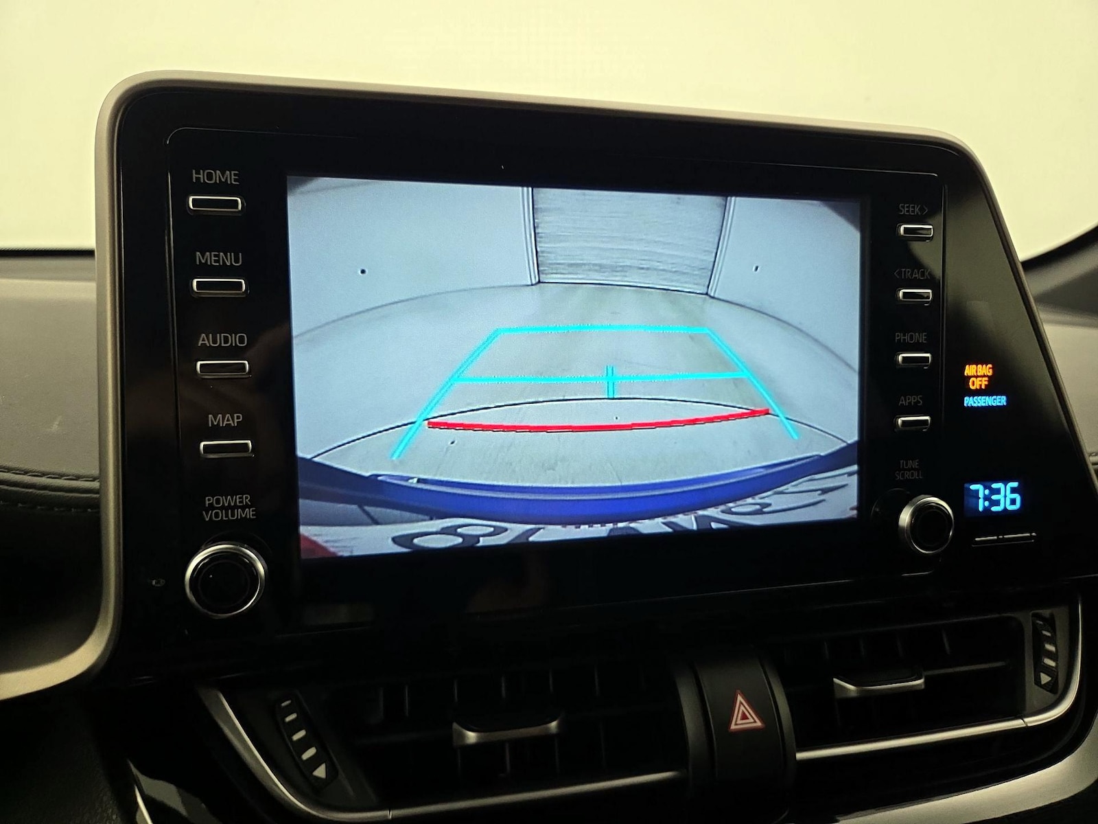 2019 Toyota C-HR XLE - Photo 15