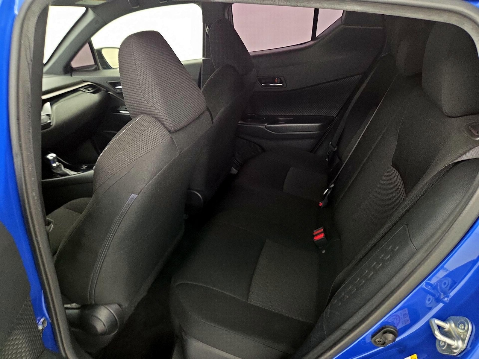 2019 Toyota C-HR XLE - Photo 20
