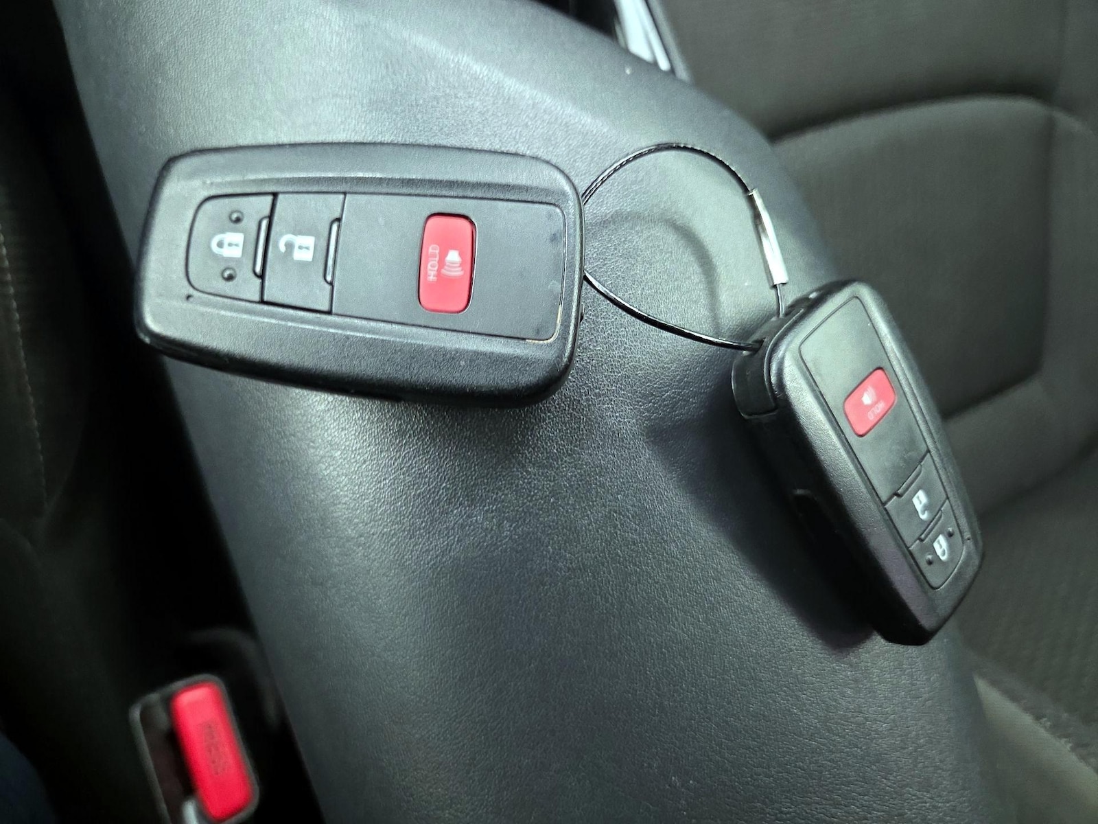 2019 Toyota C-HR XLE - Photo 23