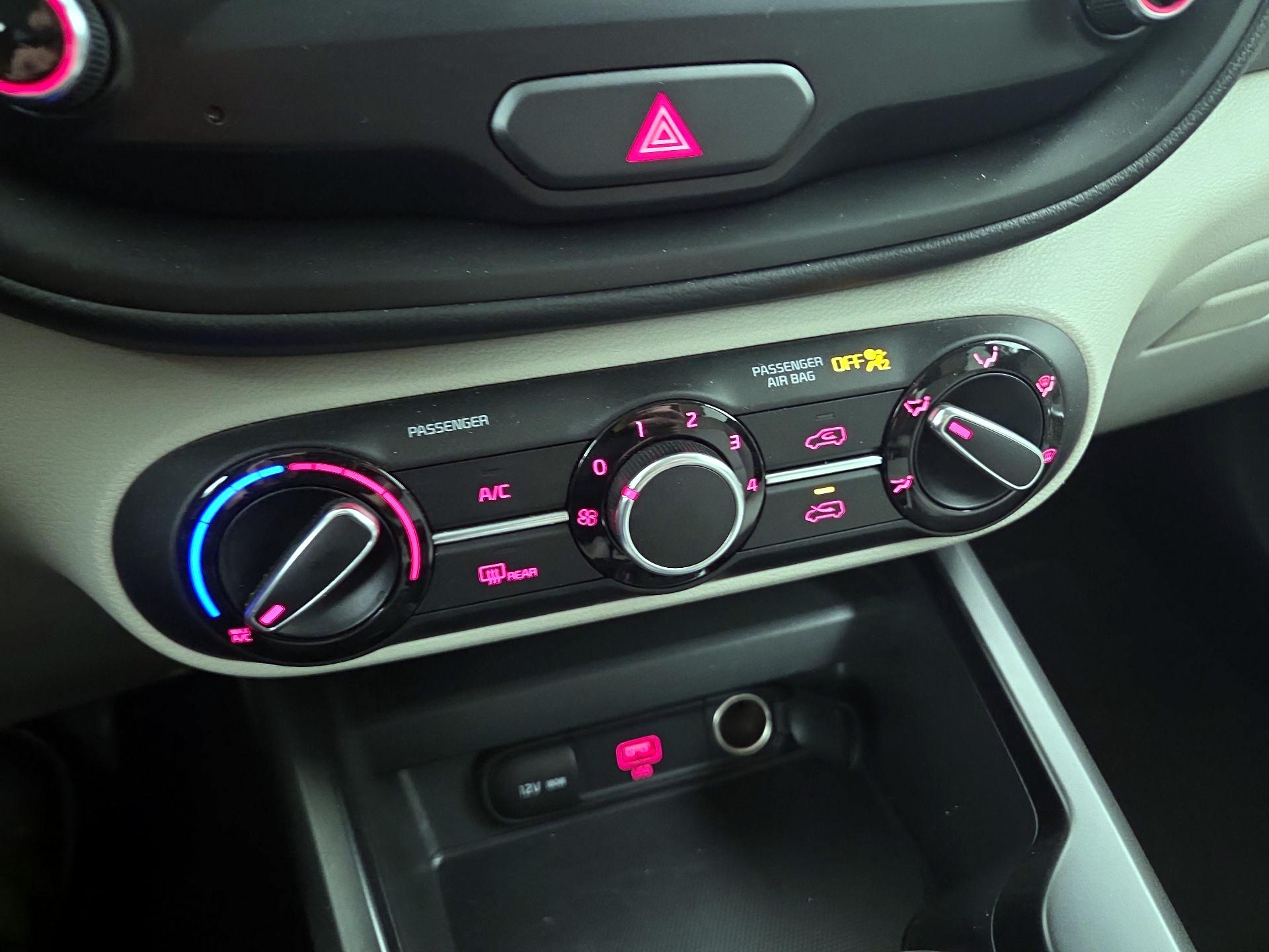 Thumbnail: 2020 Kia Soul - 16