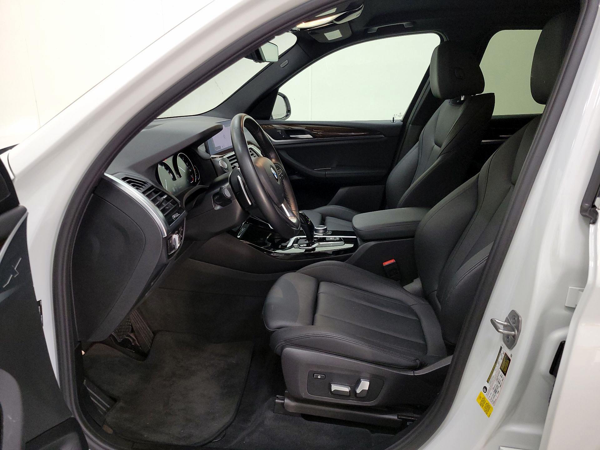 Thumbnail: 2021 BMW X3 - 11