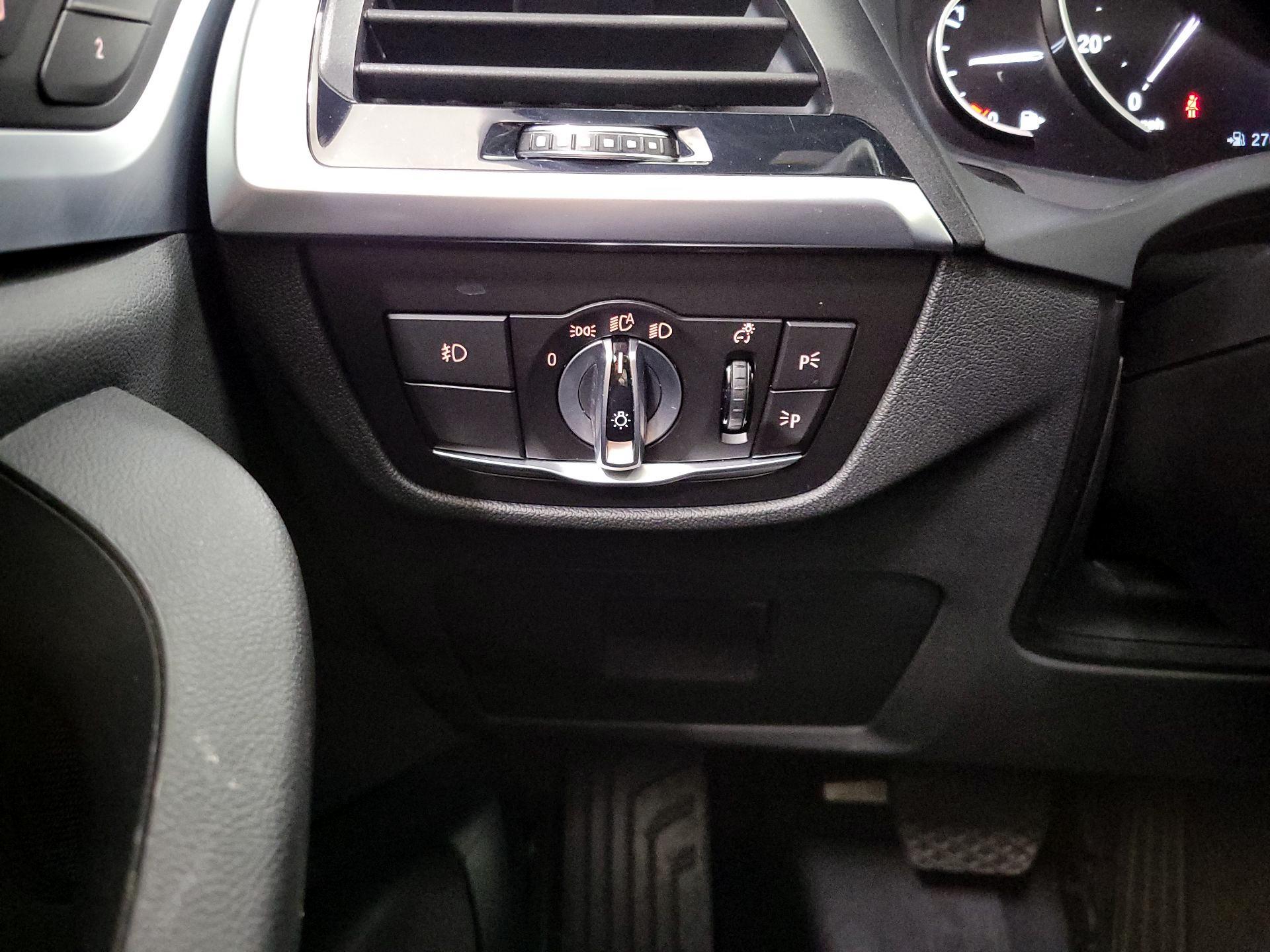 Thumbnail: 2021 BMW X3 - 13