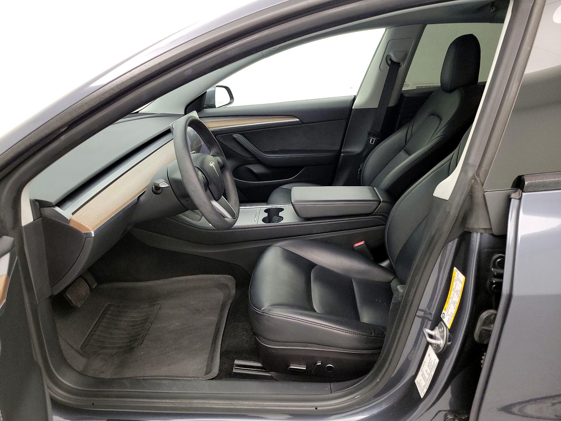 Thumbnail: 2022 Tesla Model 3 - 9