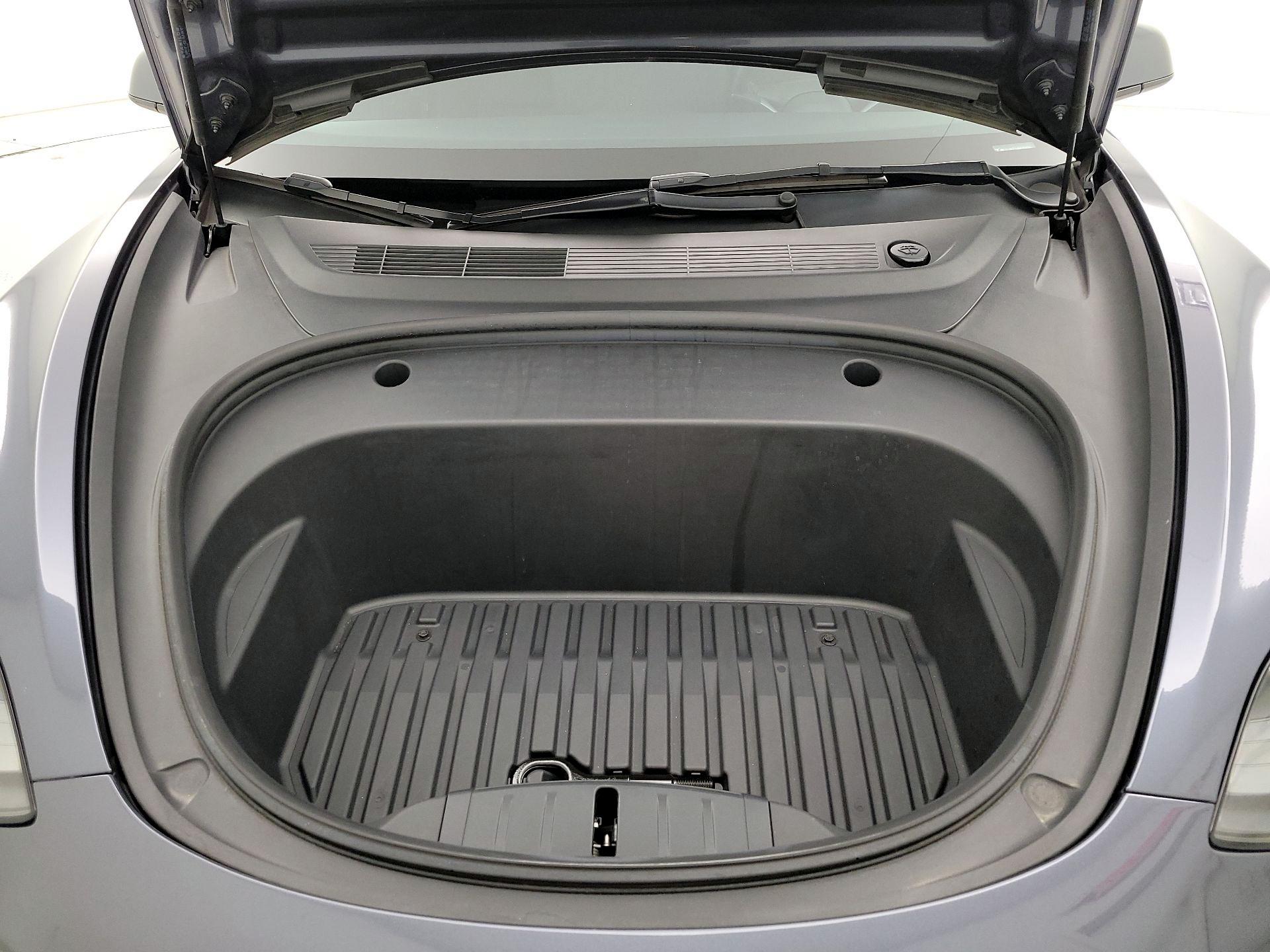 Thumbnail: 2022 Tesla Model 3 - 18