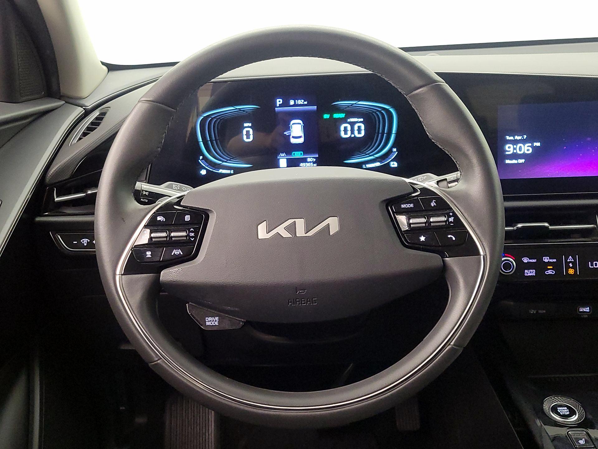 Thumbnail: 2024 Kia Niro - 10