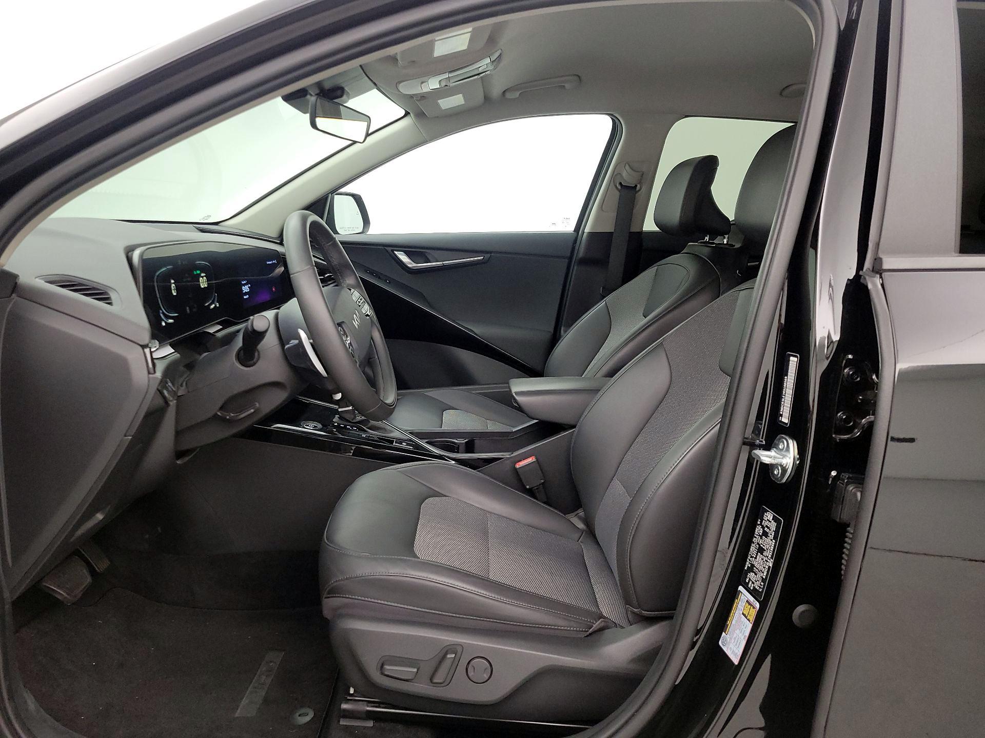 Thumbnail: 2024 Kia Niro - 11