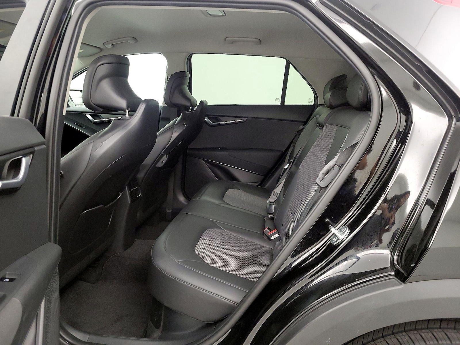 2024 Kia Niro EX - Photo 20