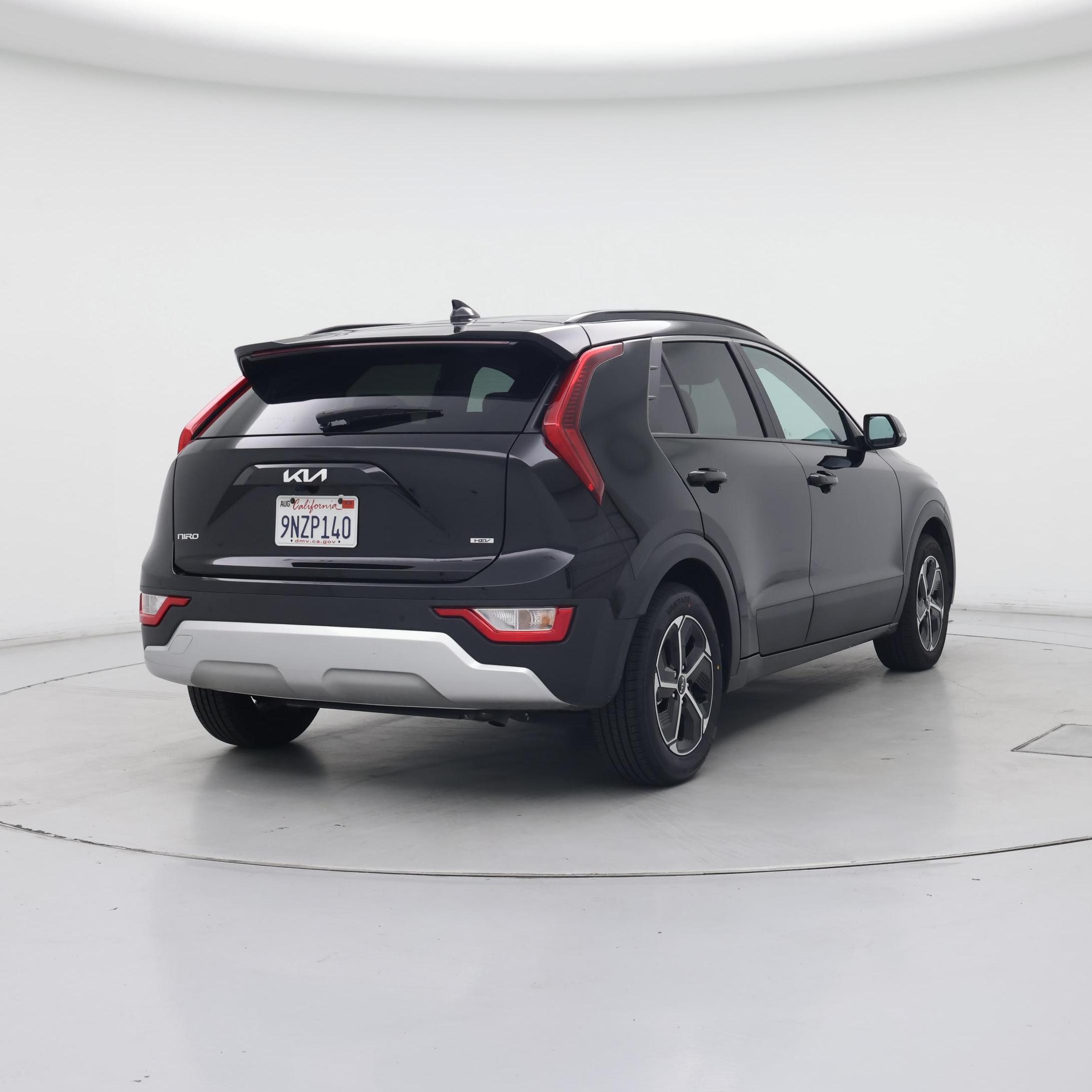 Thumbnail: 2024 Kia Niro - 8