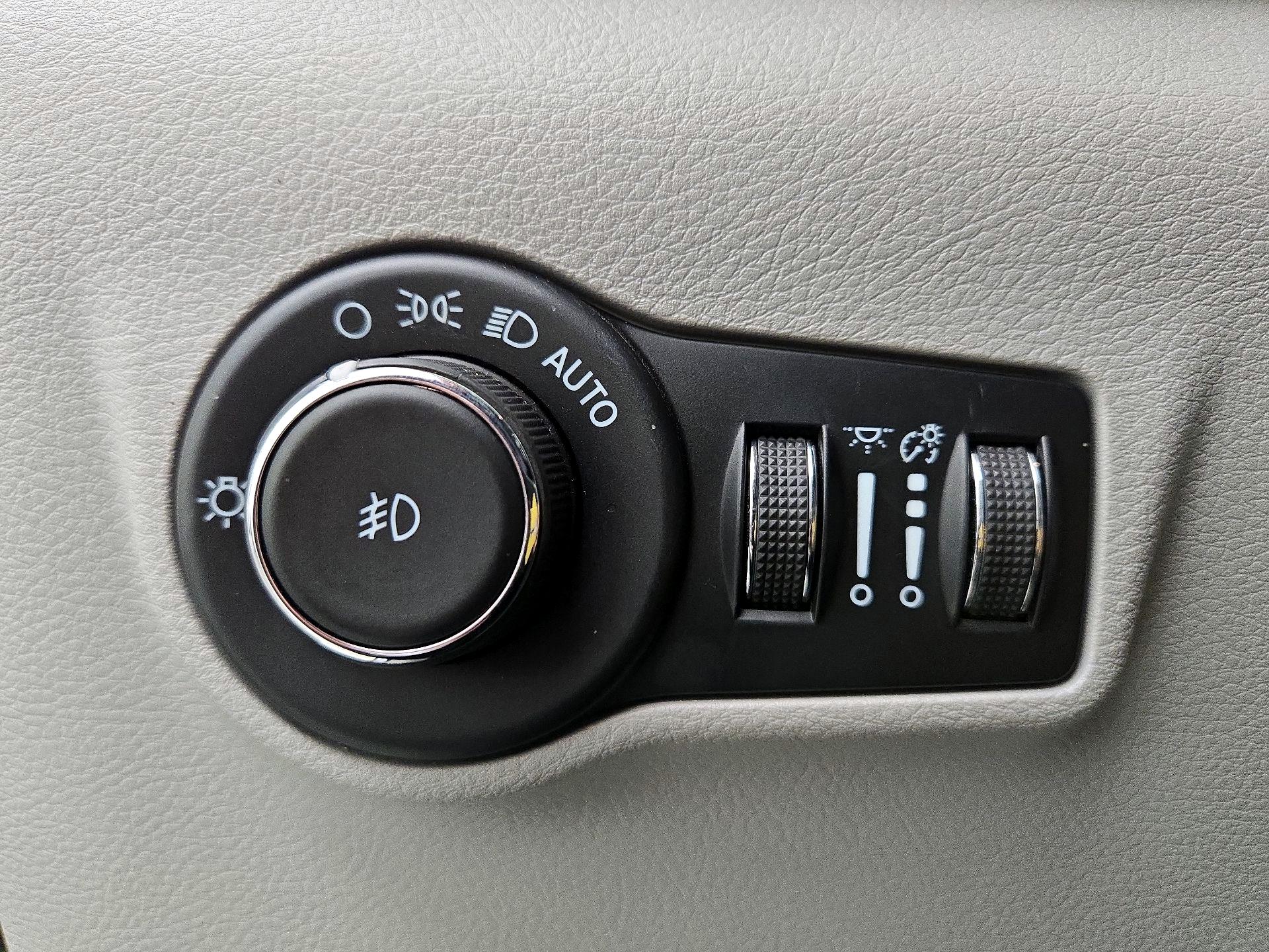 Thumbnail: 2022 Jeep Compass - 13