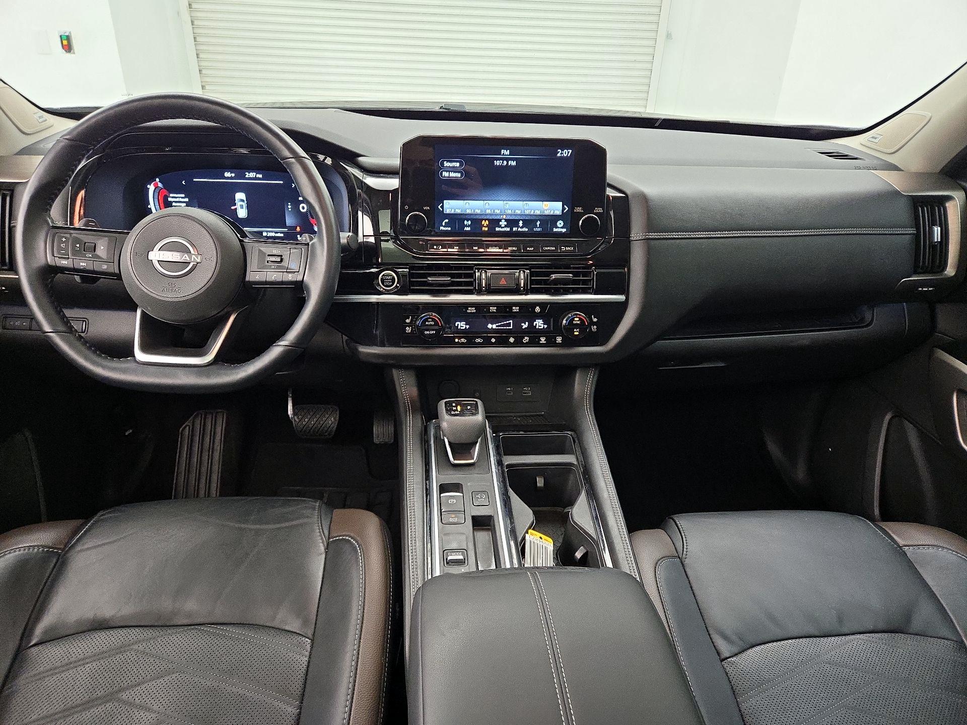 Thumbnail: 2023 Nissan Pathfinder - 9