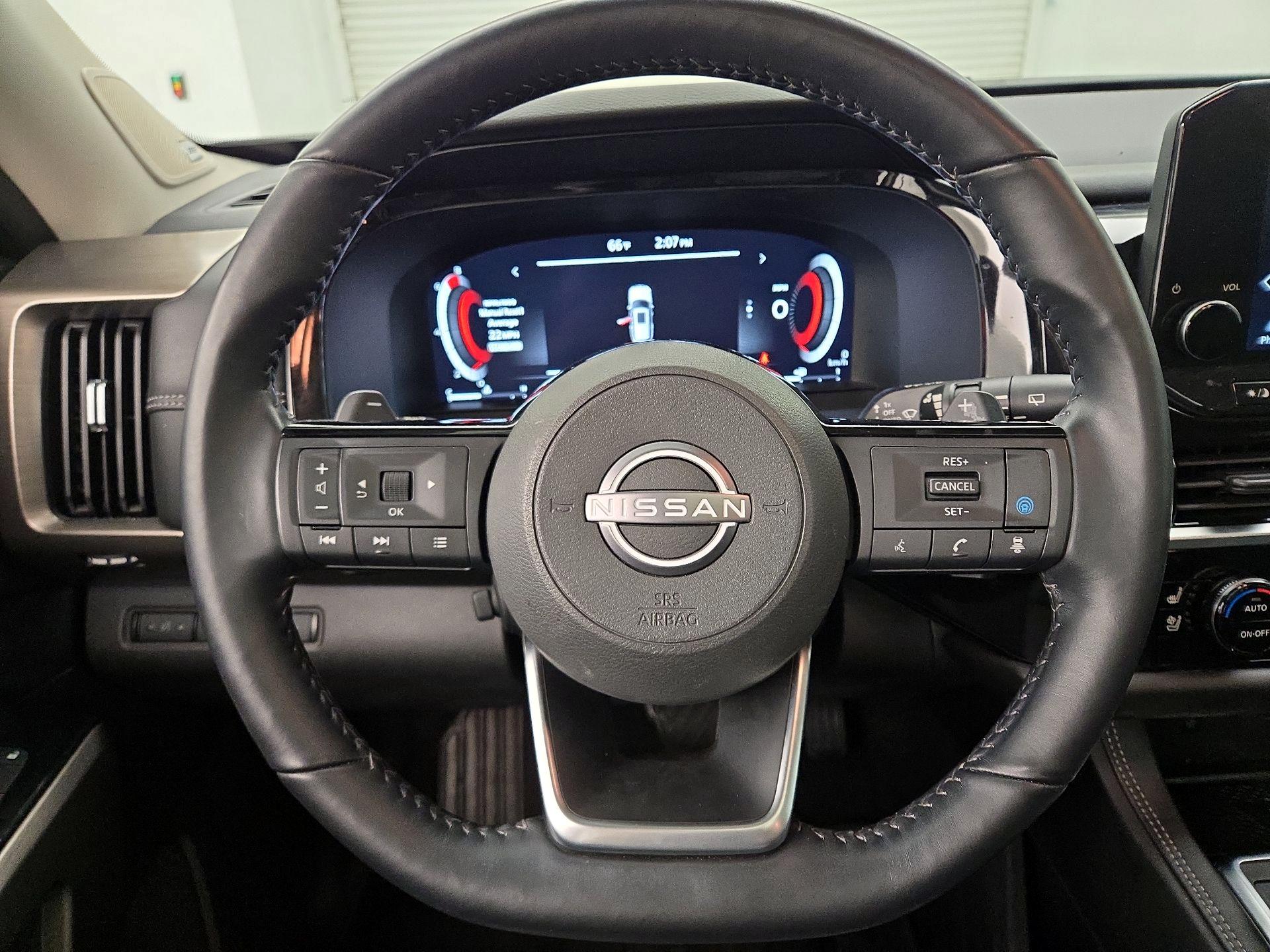 Thumbnail: 2023 Nissan Pathfinder - 10