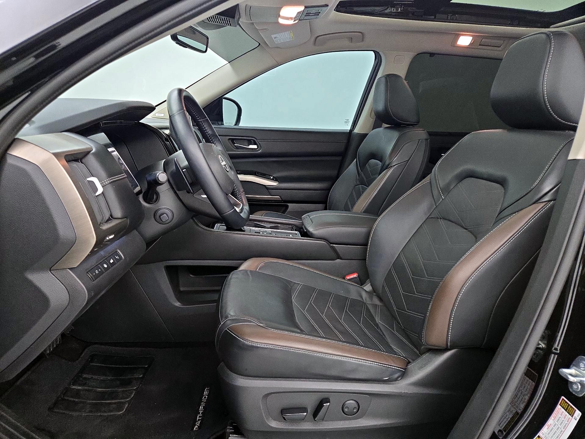 Thumbnail: 2023 Nissan Pathfinder - 11