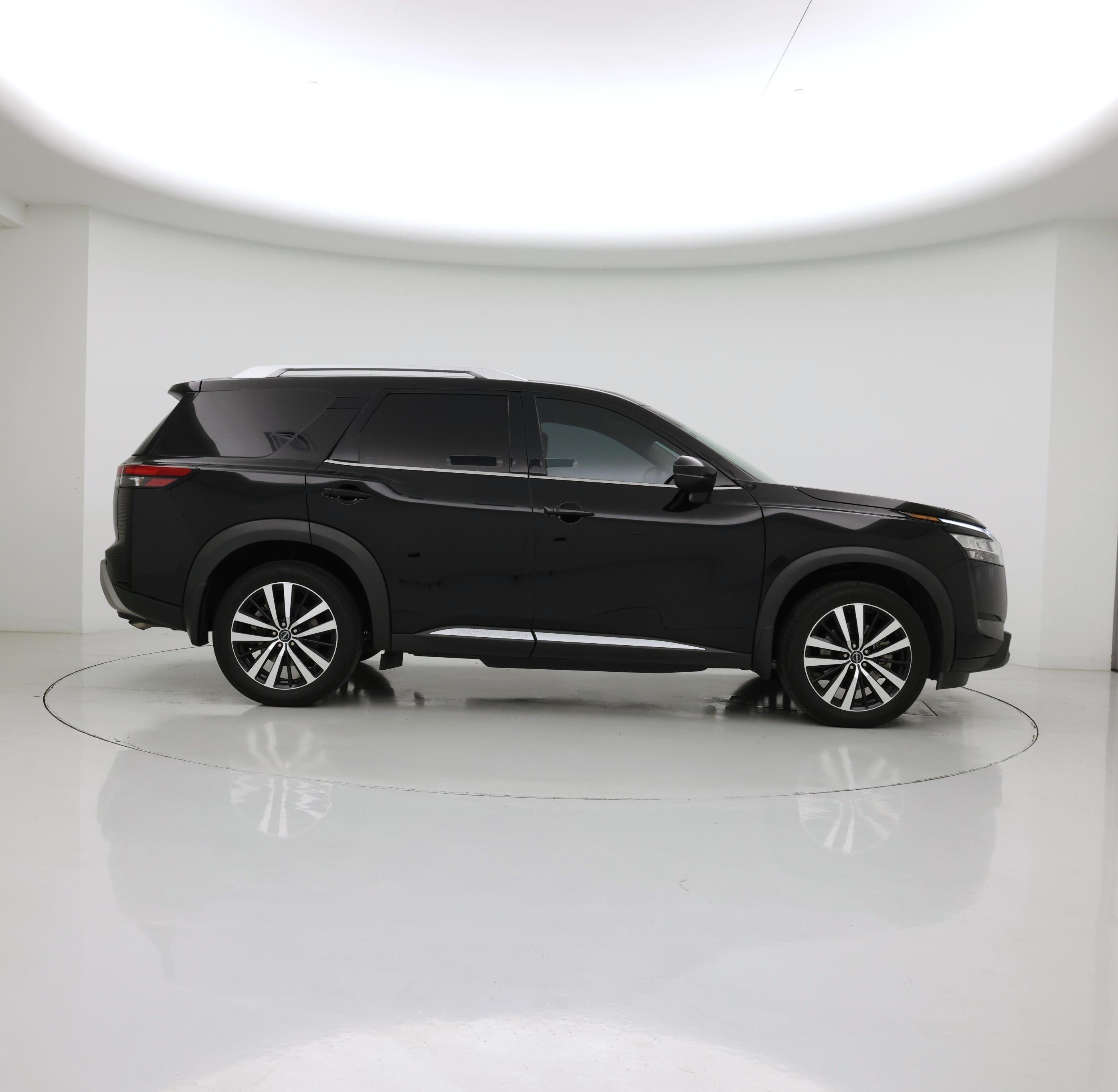 Thumbnail: 2023 Nissan Pathfinder - 7
